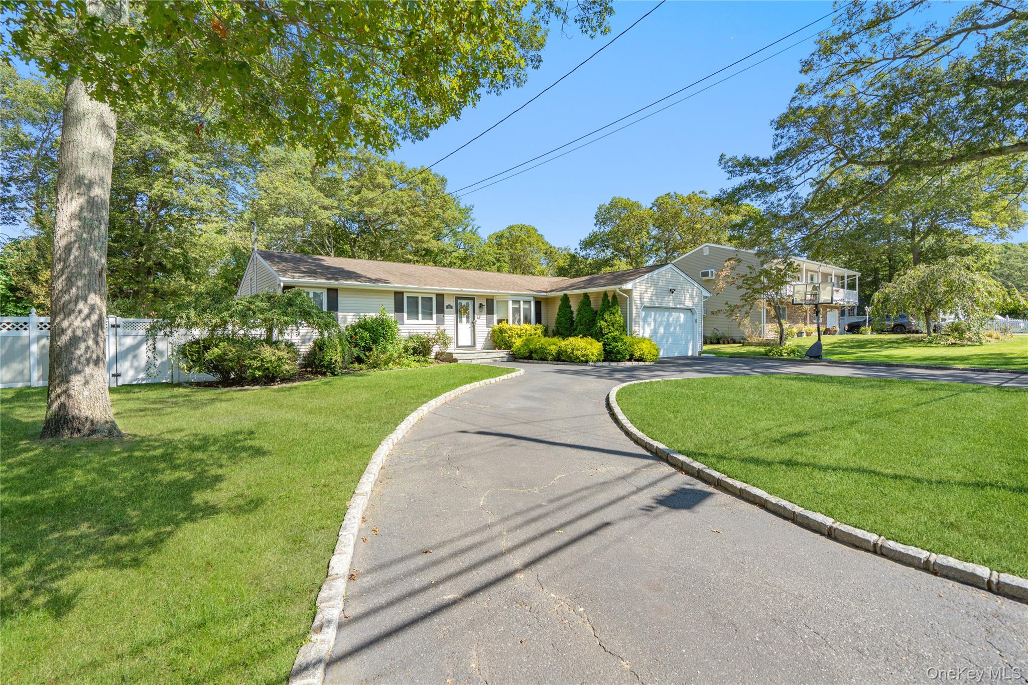 191 Philip Street, Holbrook, NY 11741