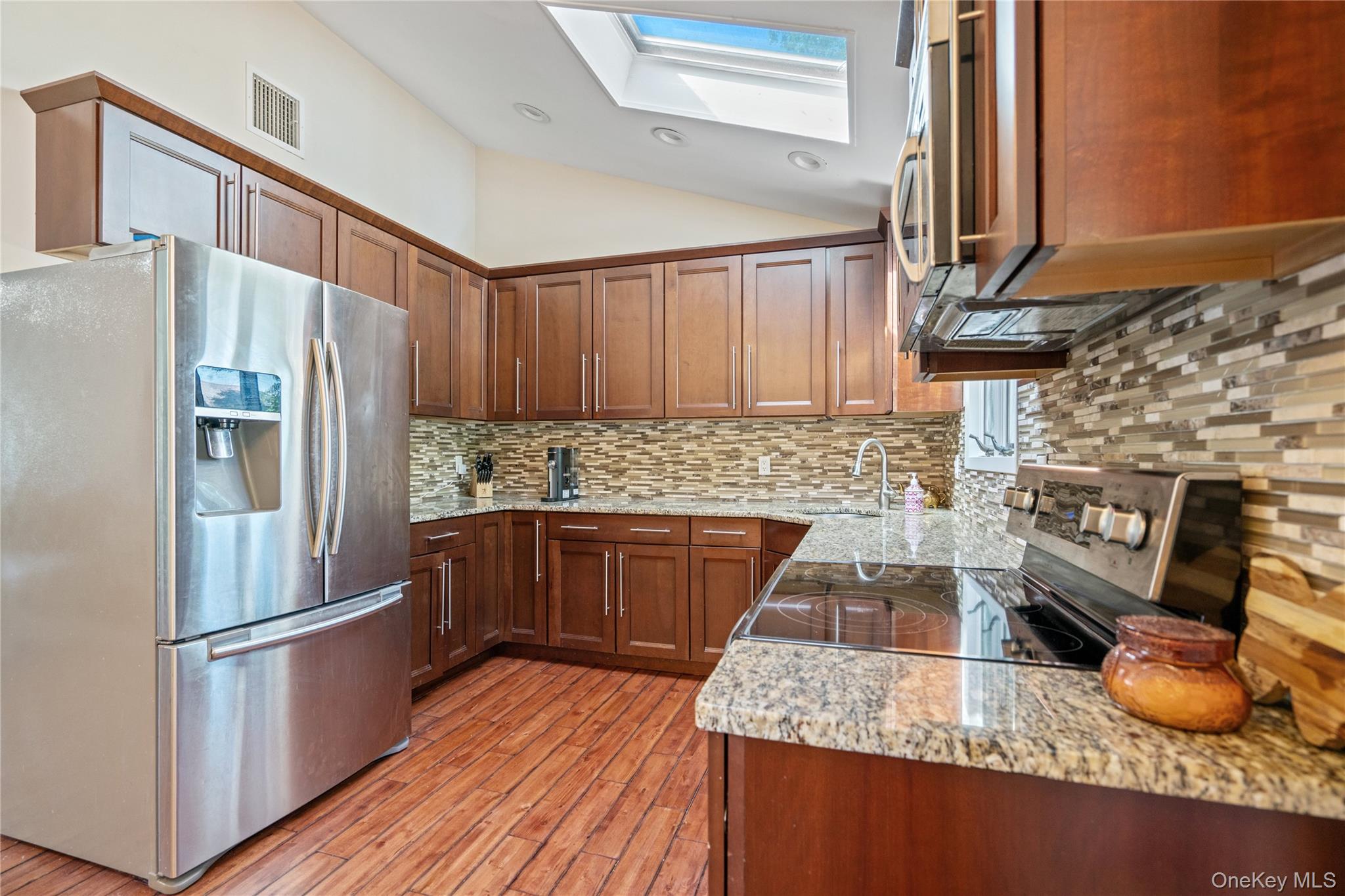 191 Philip Street, Holbrook, NY 11741