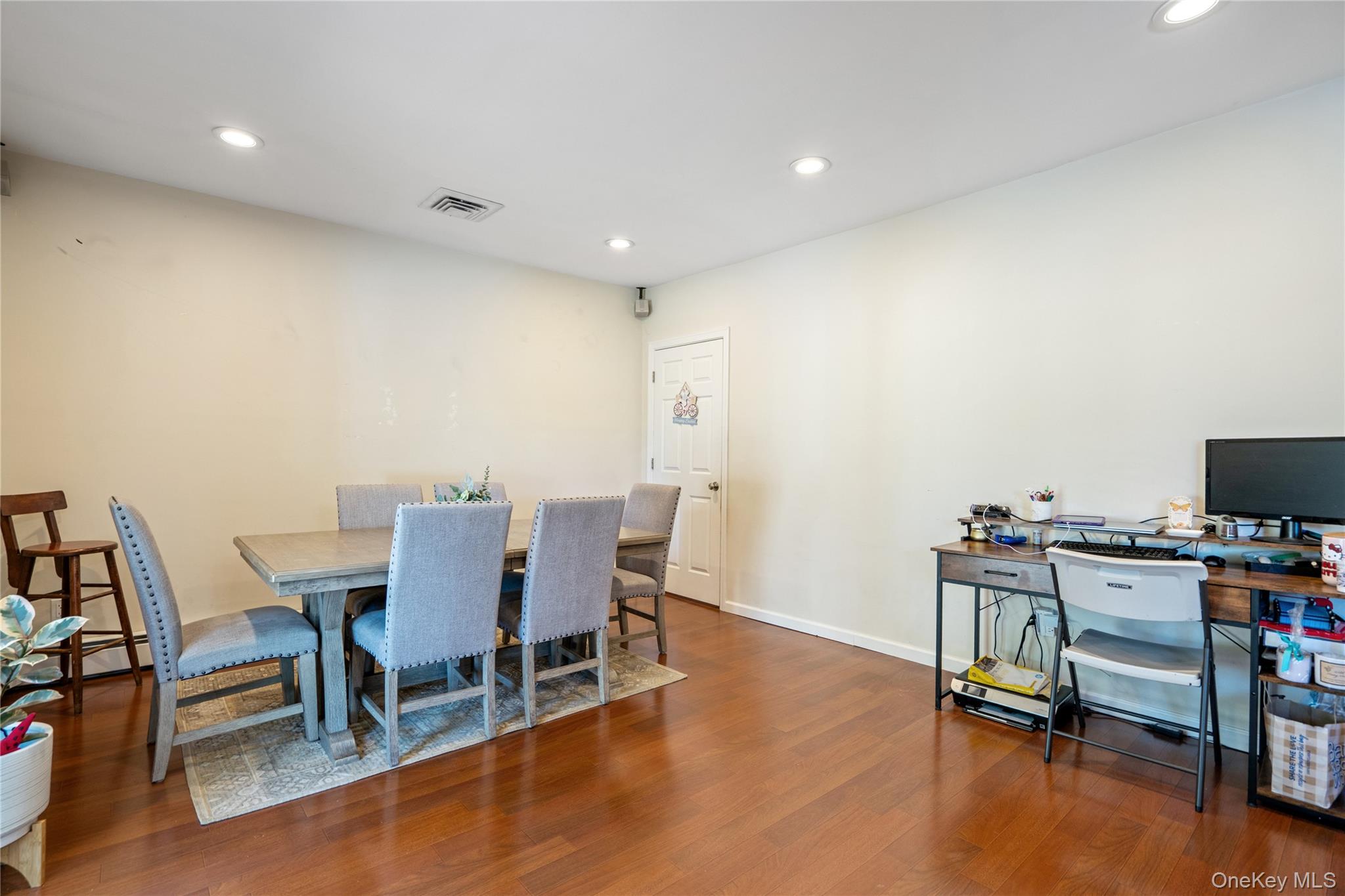 191 Philip Street, Holbrook, NY 11741