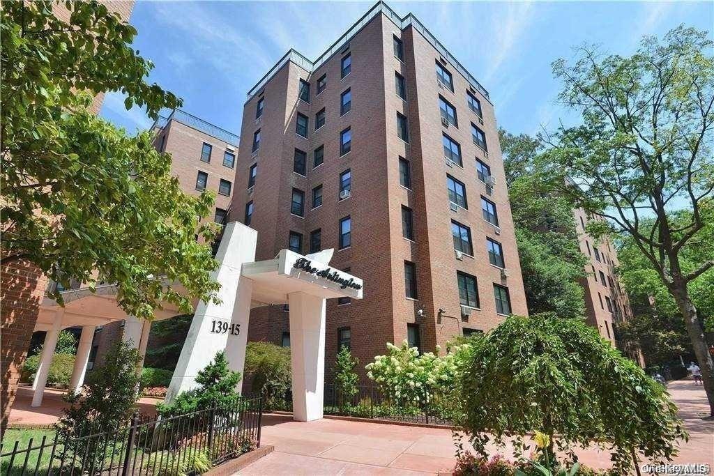 139-15 83rd Avenue # 407, Briarwood, NY 11435