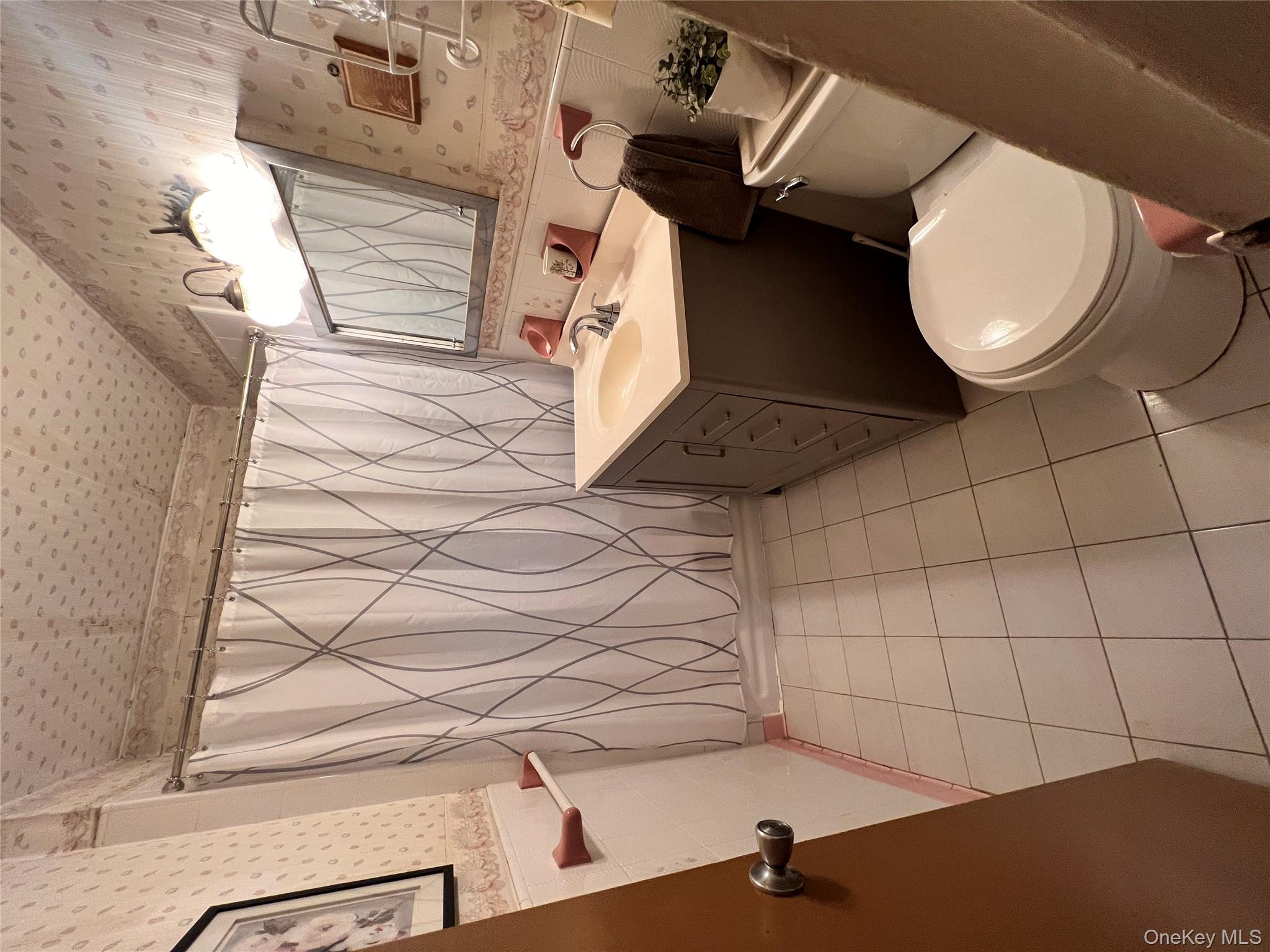 1047 E 217th Street, Bronx, NY 10469