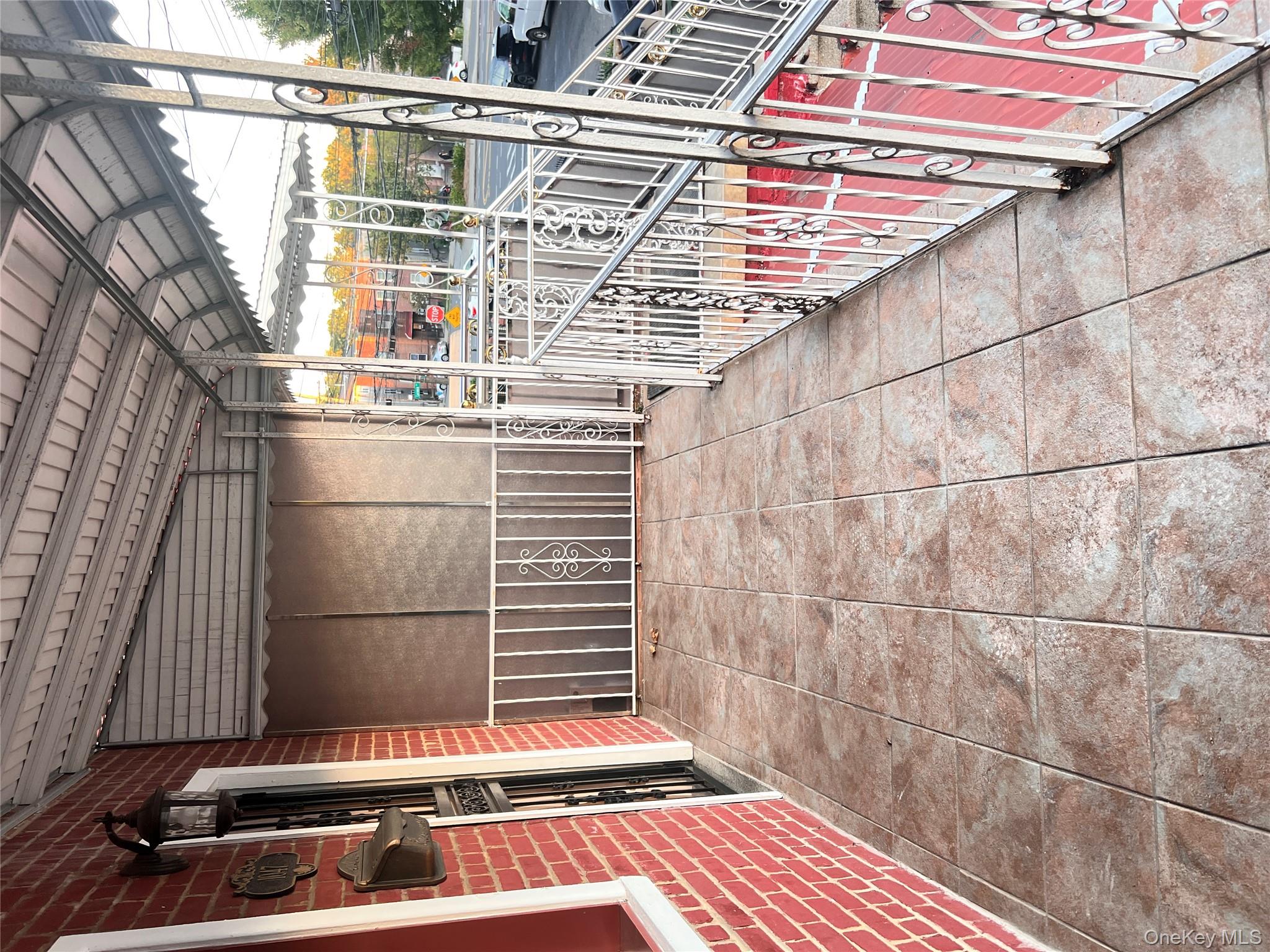 1047 E 217th Street, Bronx, NY 10469