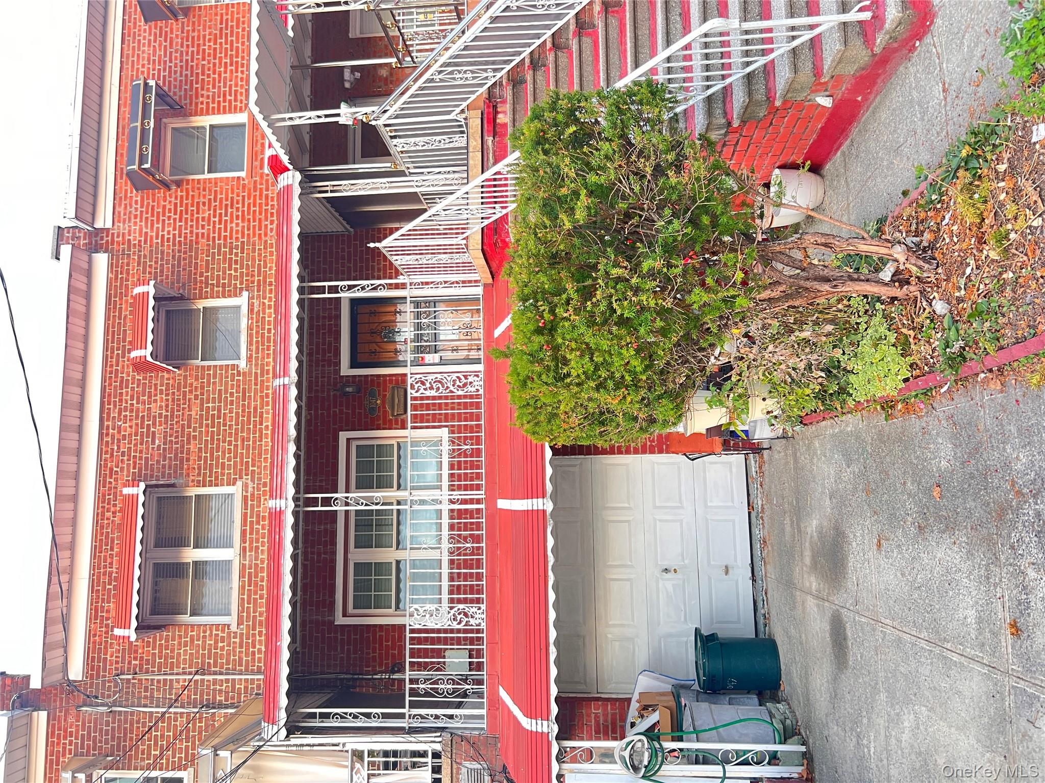 1047 E 217th Street, Bronx, NY 10469