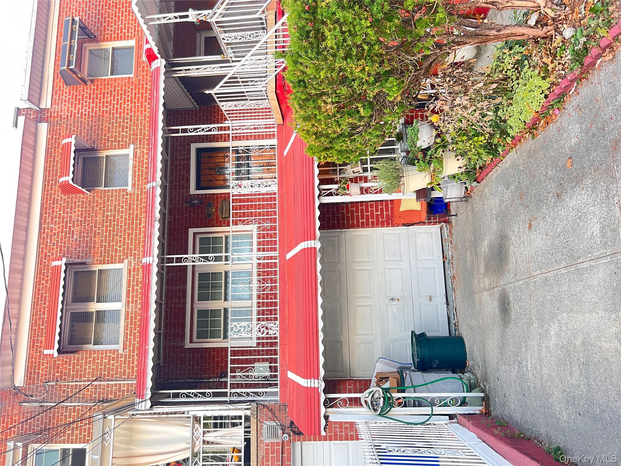 1047 E 217th Street, Bronx, NY 10469