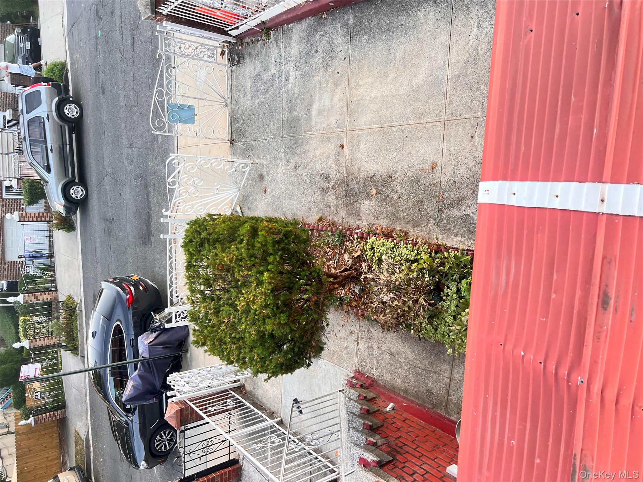 1047 E 217th Street, Bronx, NY 10469