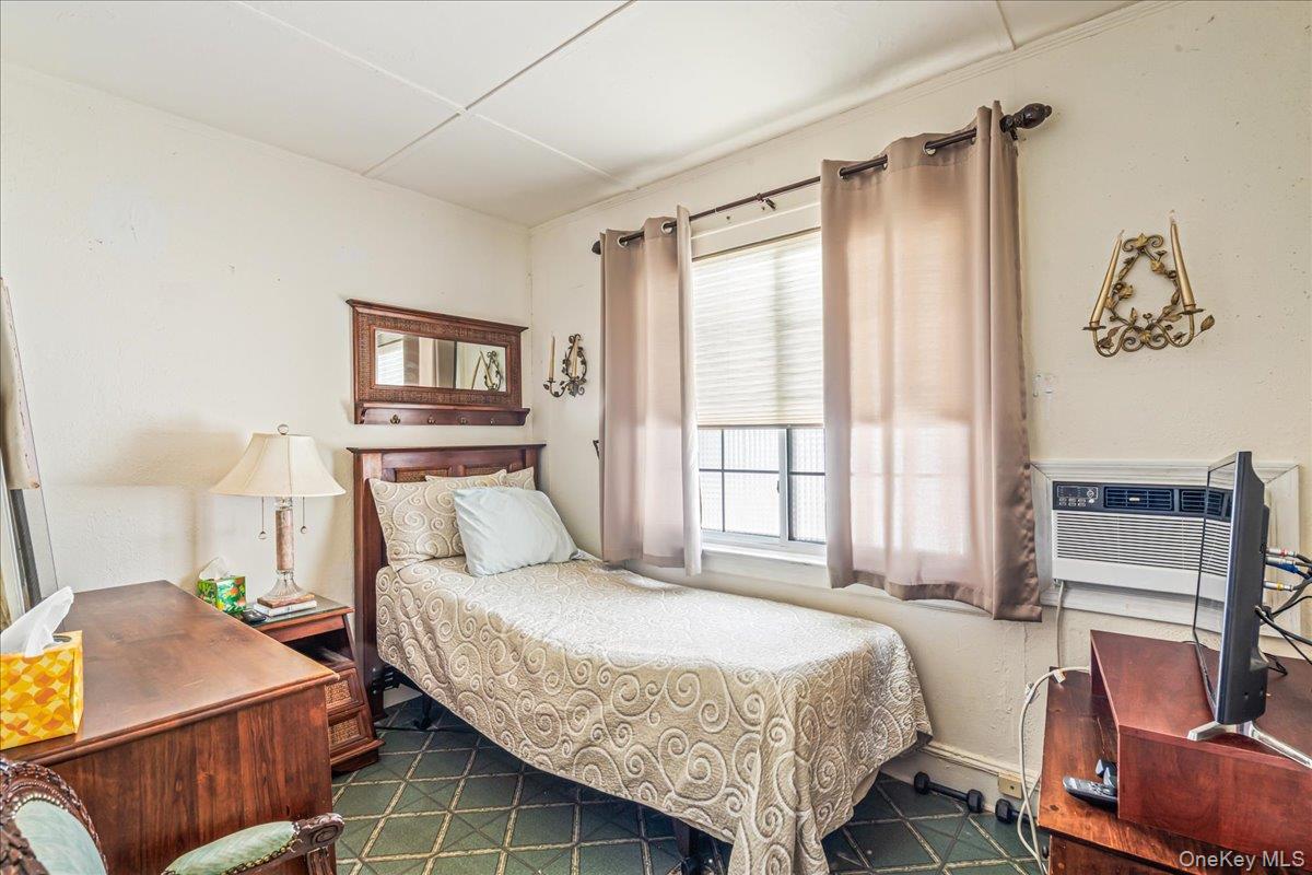 88 Buffalo Avenue, East Atlantic Beach, NY 11561