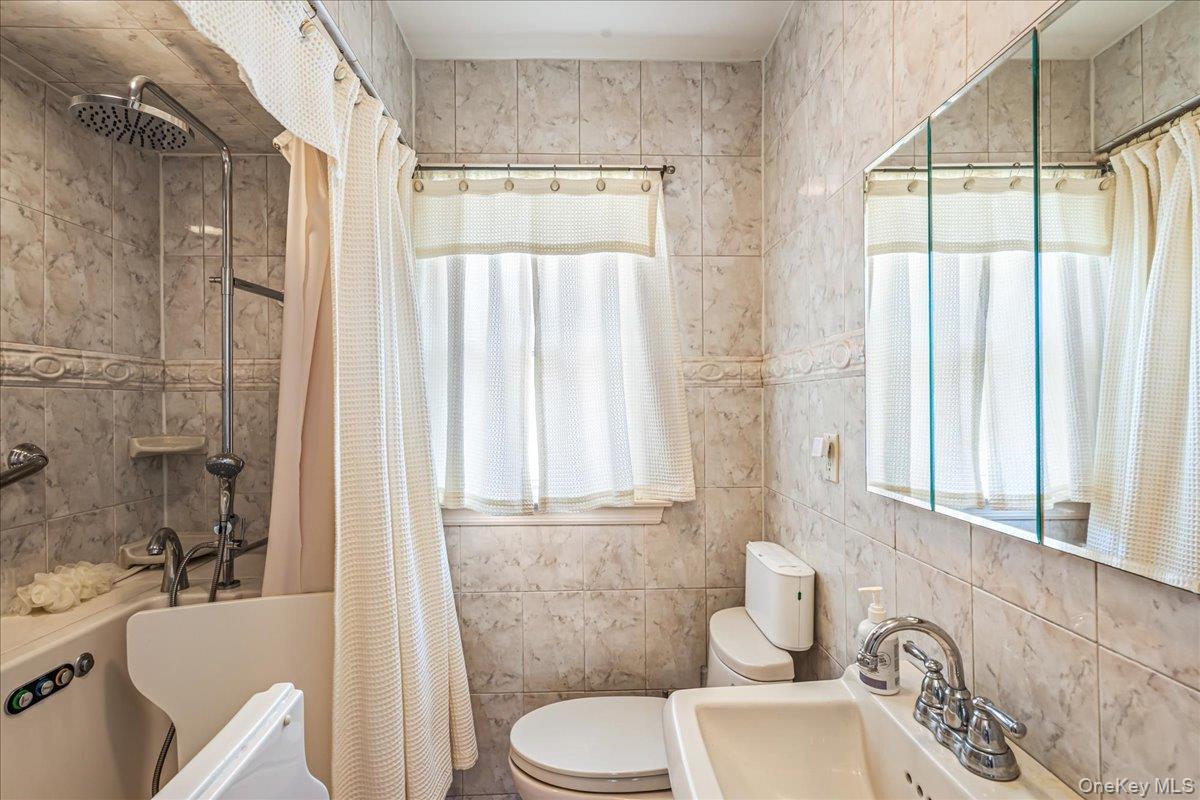 88 Buffalo Avenue, East Atlantic Beach, NY 11561