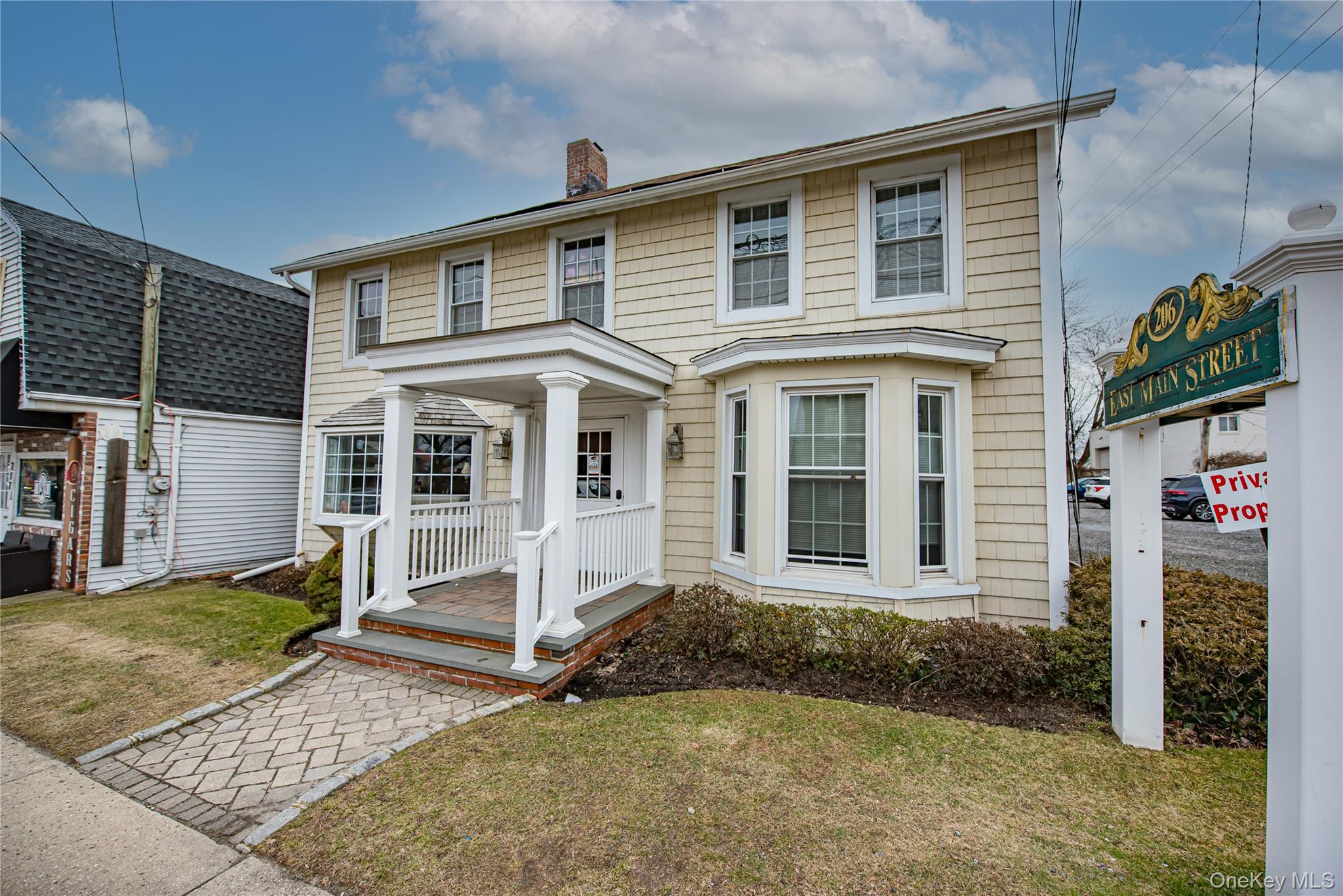 206 E Main Street # Upper Left, Babylon, NY 11702