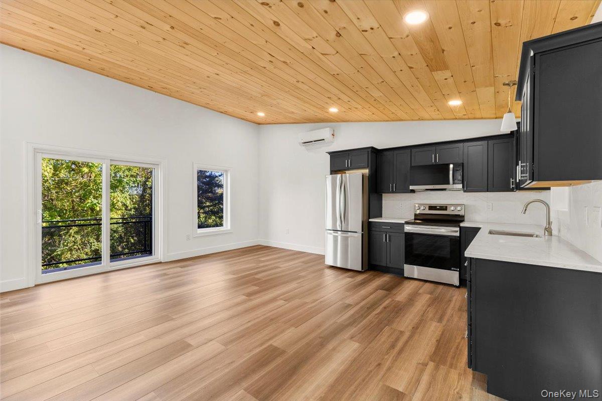 711 Vedder Mountain Road, Catskill, NY 12414