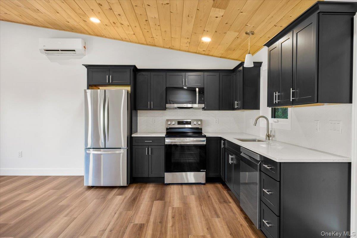 711 Vedder Mountain Road, Catskill, NY 12414