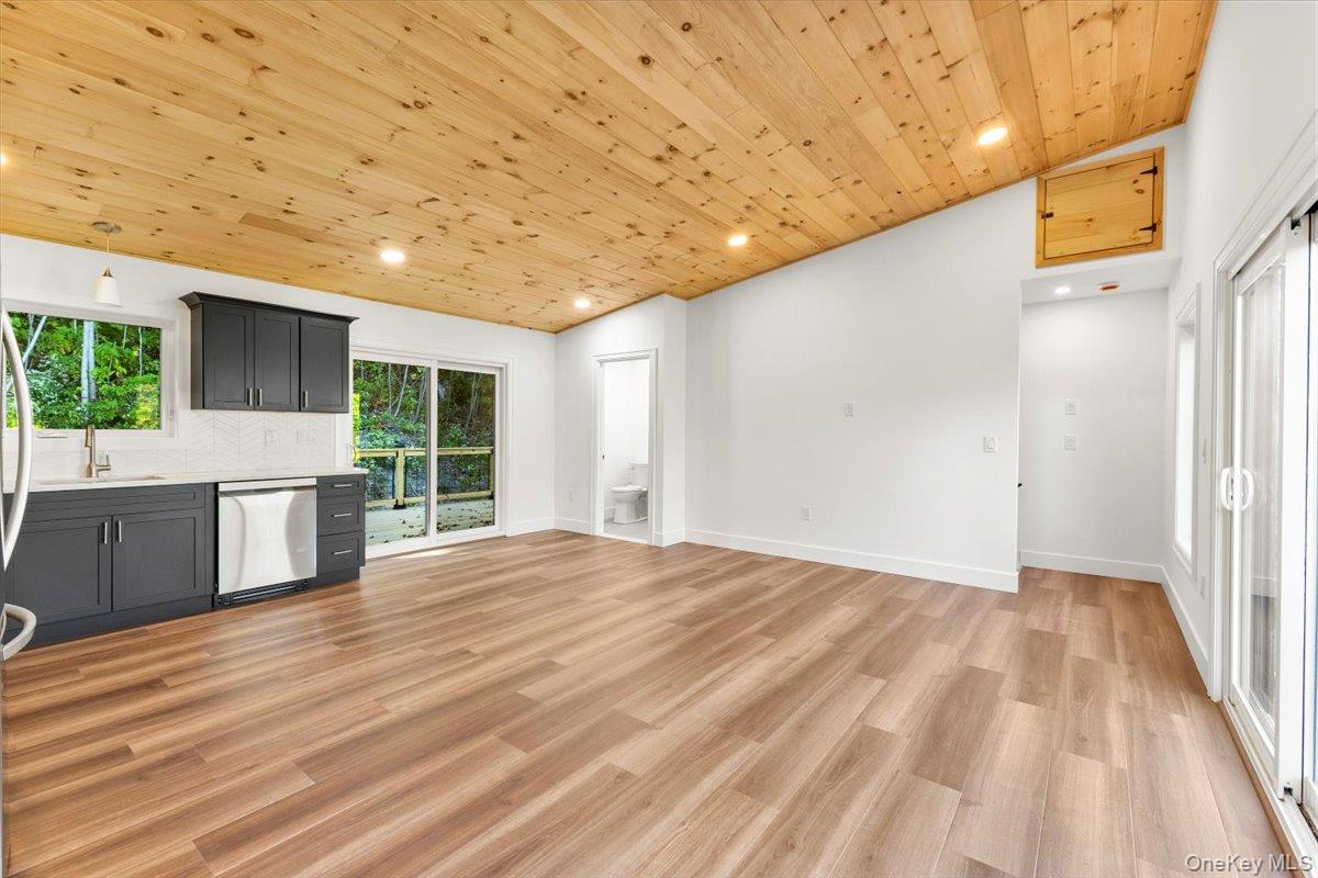 711 Vedder Mountain Road, Catskill, NY 12414