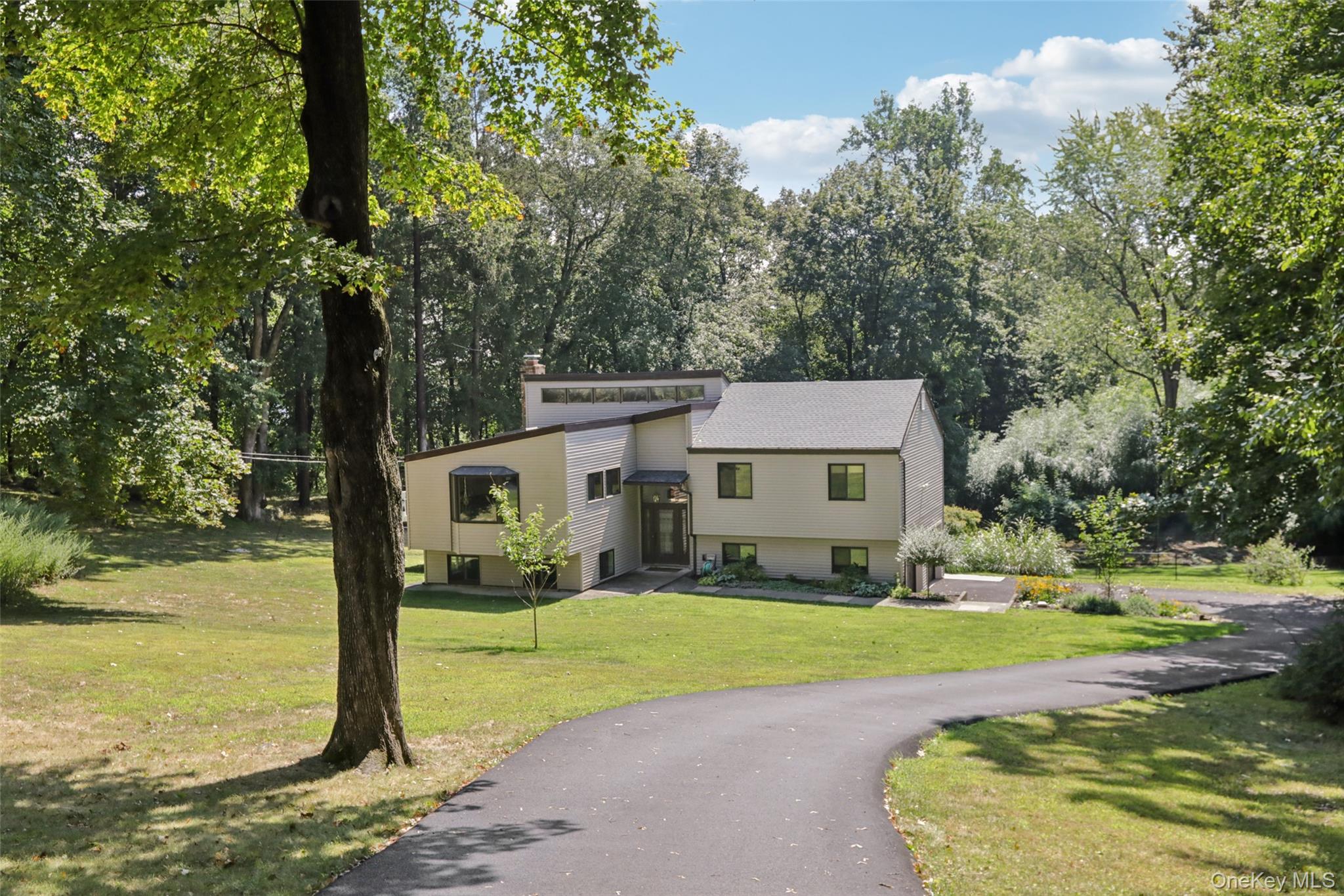 54 Kings Ridge Road, Mahopac, NY 10541