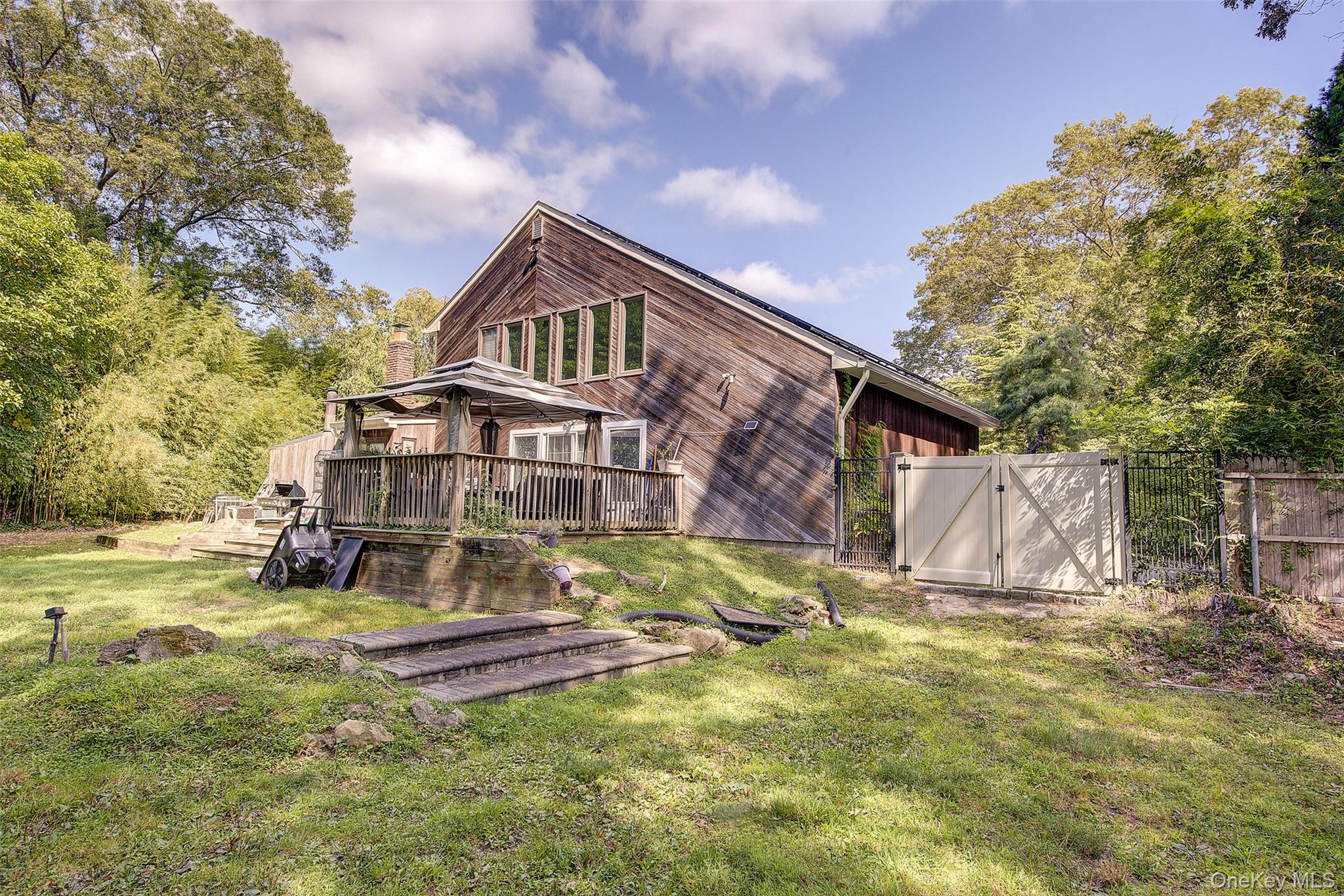 34 Hawthorne Street, Mount Sinai, NY 11766