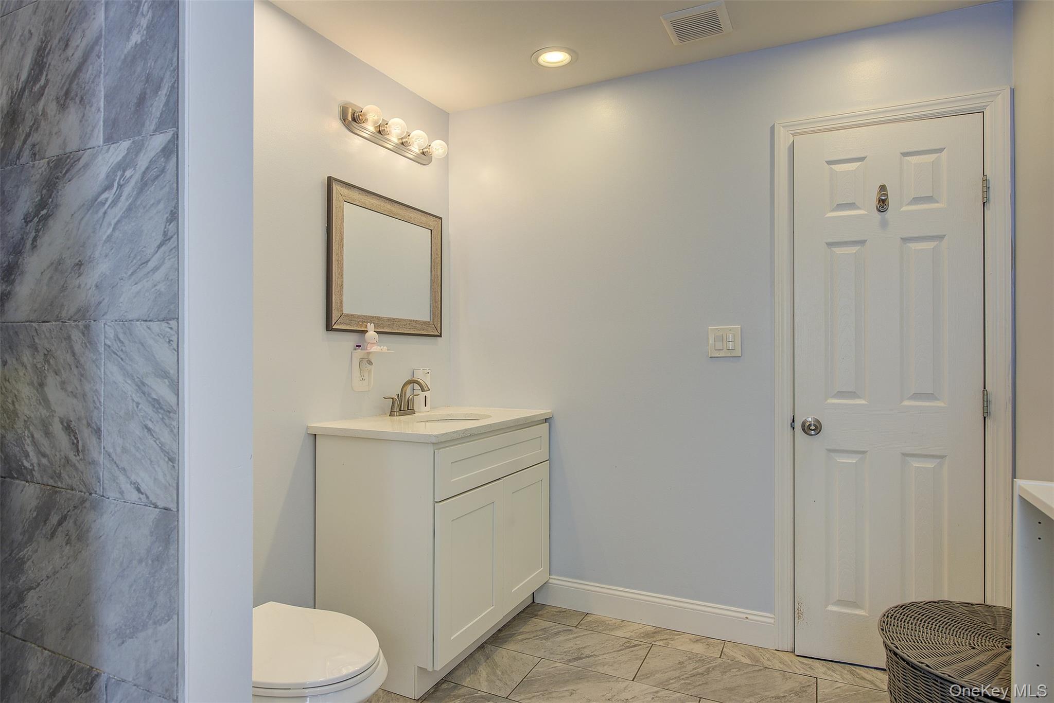 34 Hawthorne Street, Mount Sinai, NY 11766