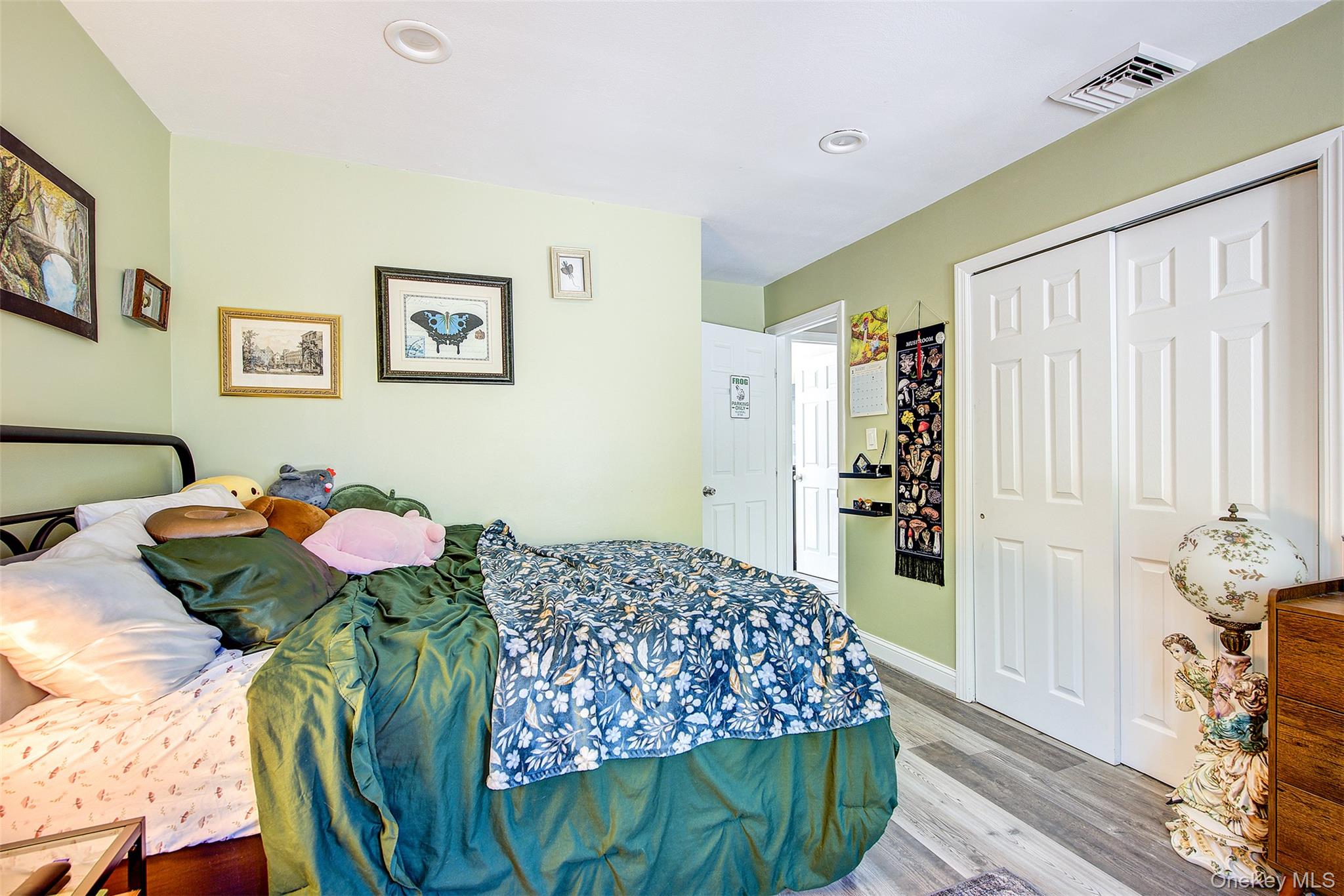 34 Hawthorne Street, Mount Sinai, NY 11766