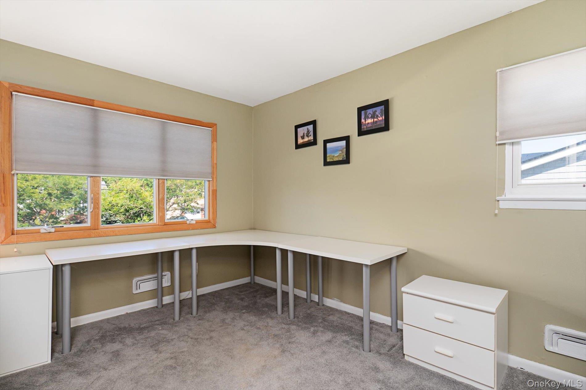 33 W End Avenue, Massapequa, NY 11758