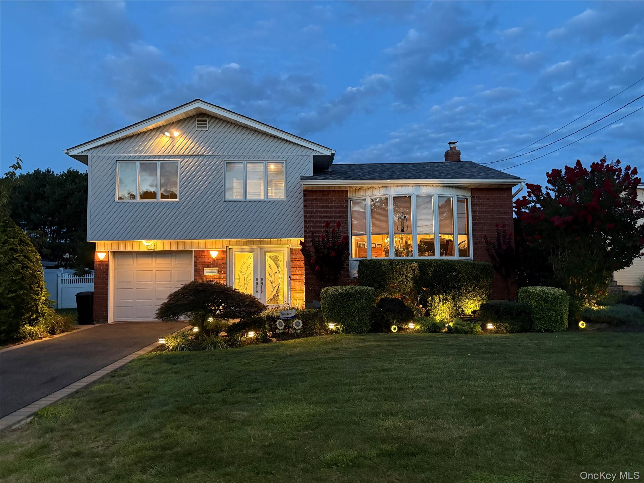 33 W End Avenue, Massapequa, NY 11758