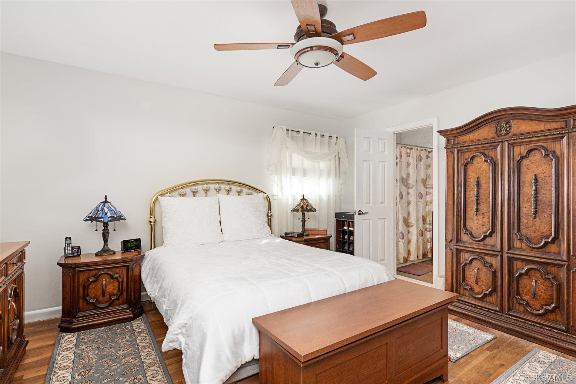 33 W End Avenue, Massapequa, NY 11758