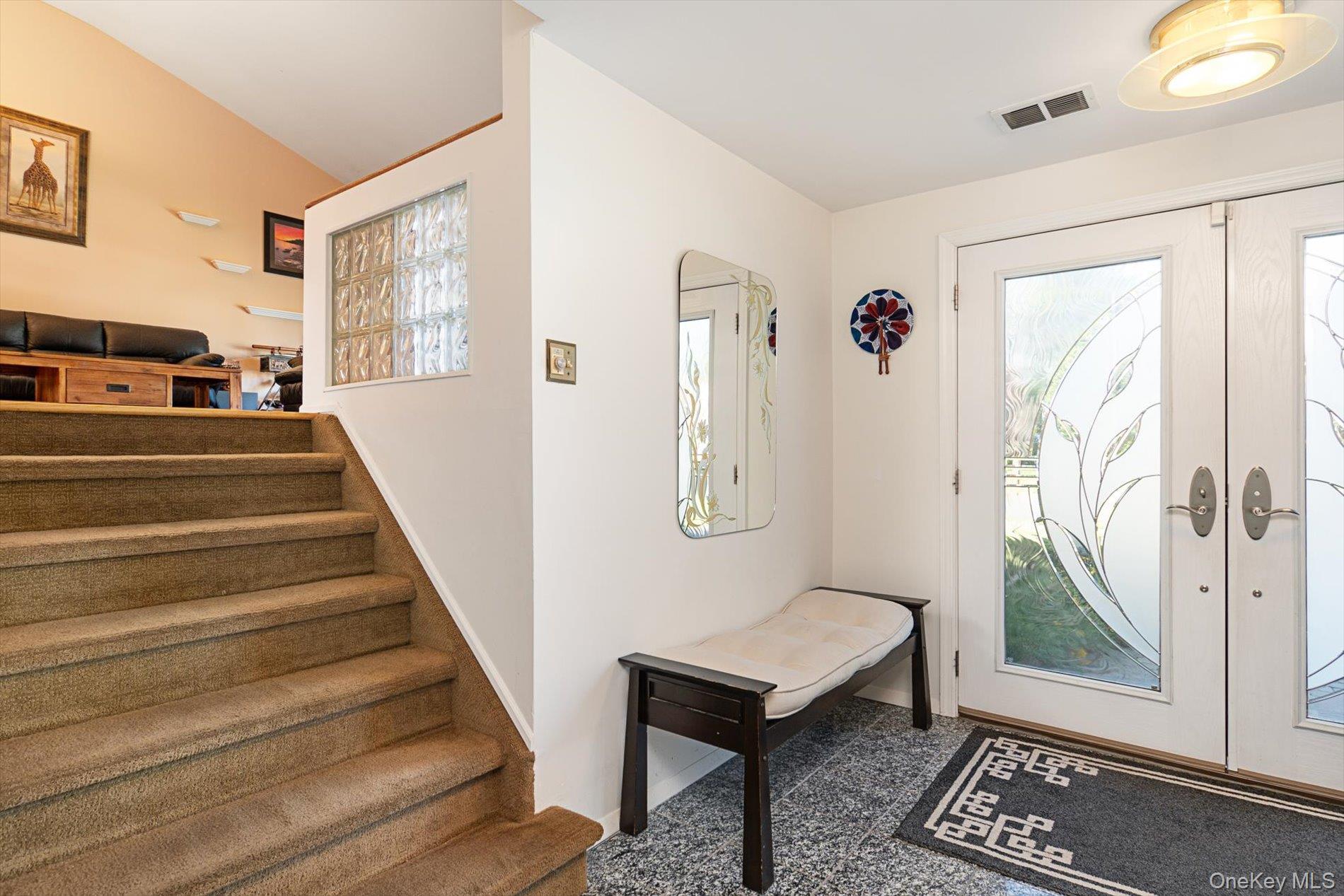 33 W End Avenue, Massapequa, NY 11758