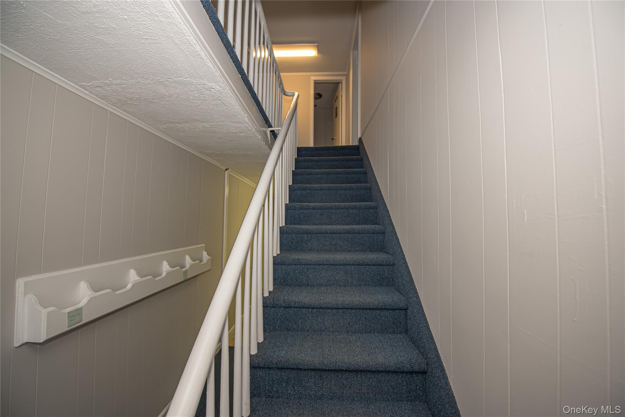 206 E Main Street # Upper Right, Babylon, NY 11702