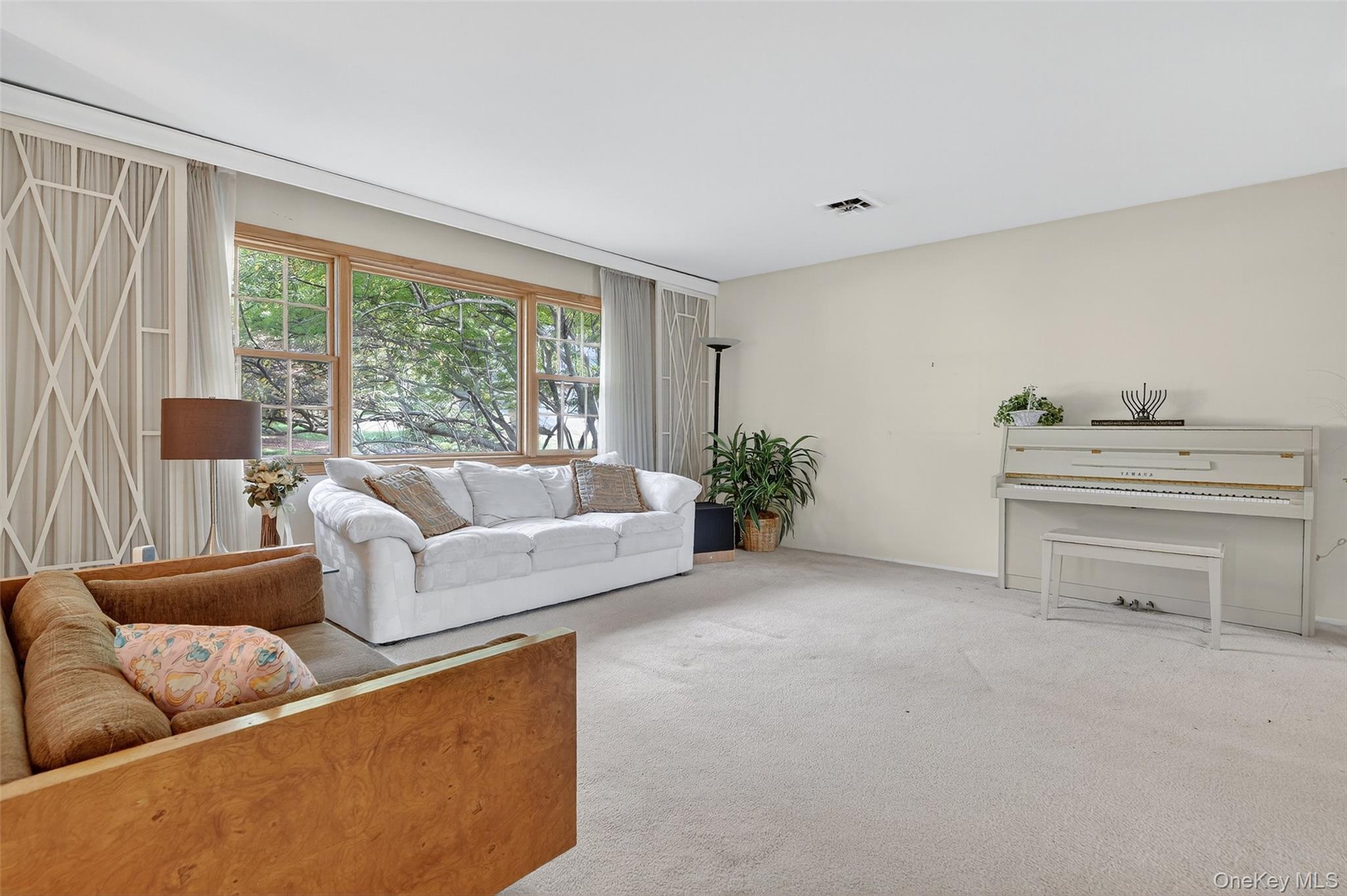 15 Stockbridge Avenue, Suffern, NY 10901