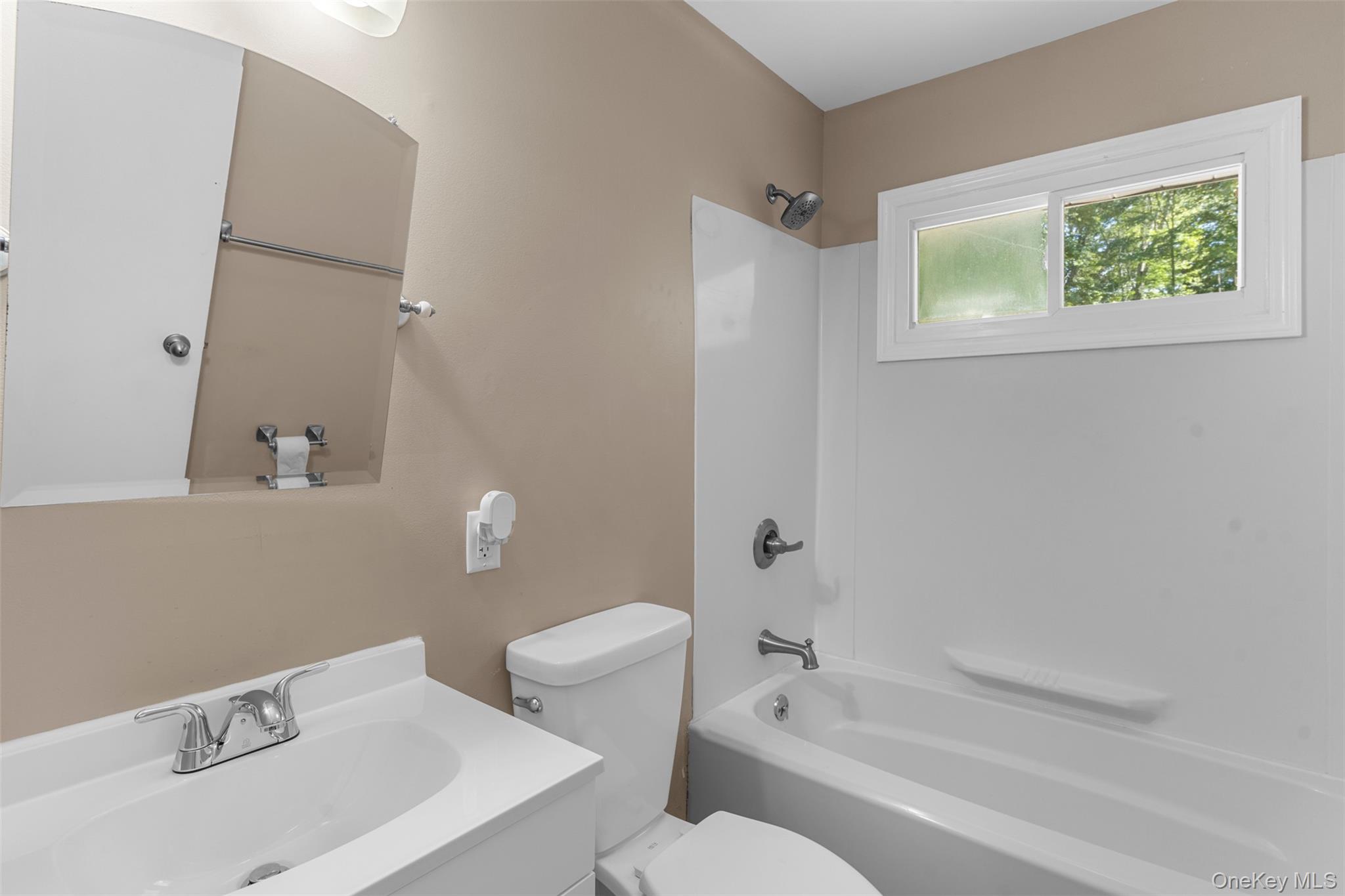 38 Marshall Road, Hyde Park, NY 12538