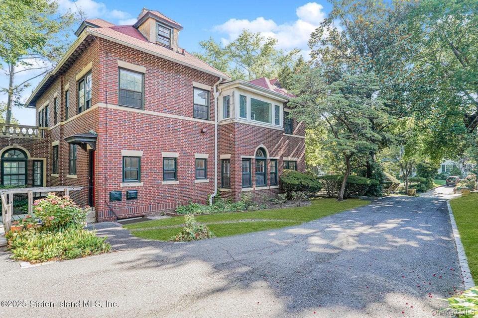 12 Silver Lake Road, Staten Island, NY 10301