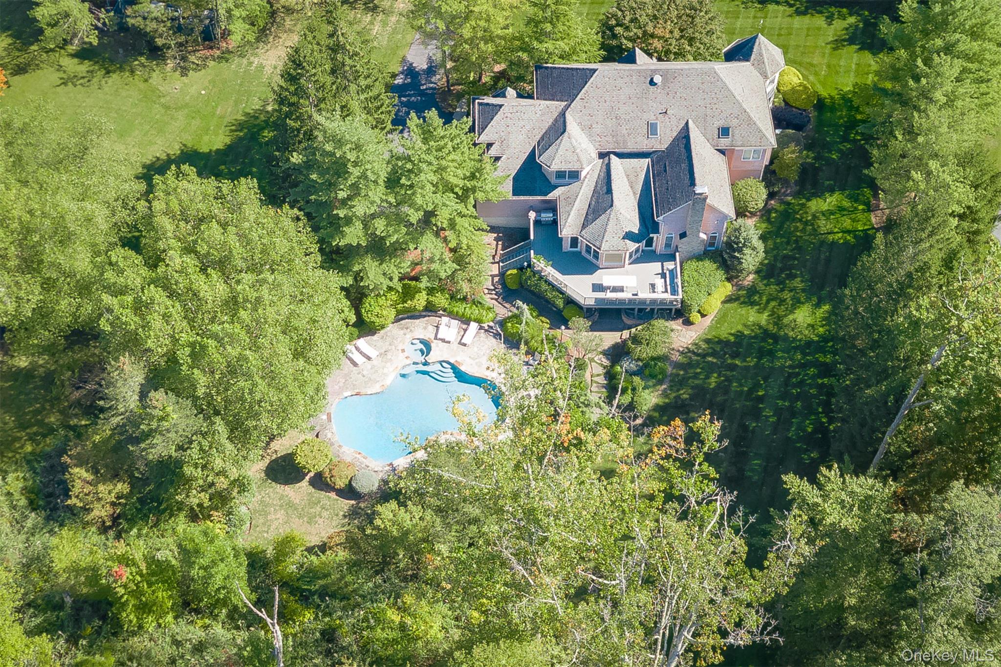 15 Golden Road, Suffern, NY 10901