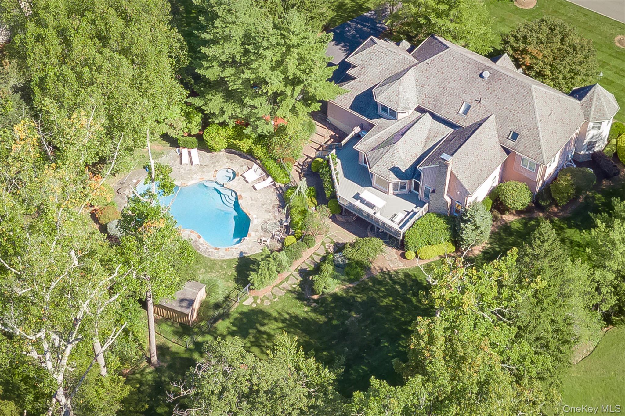 15 Golden Road, Suffern, NY 10901