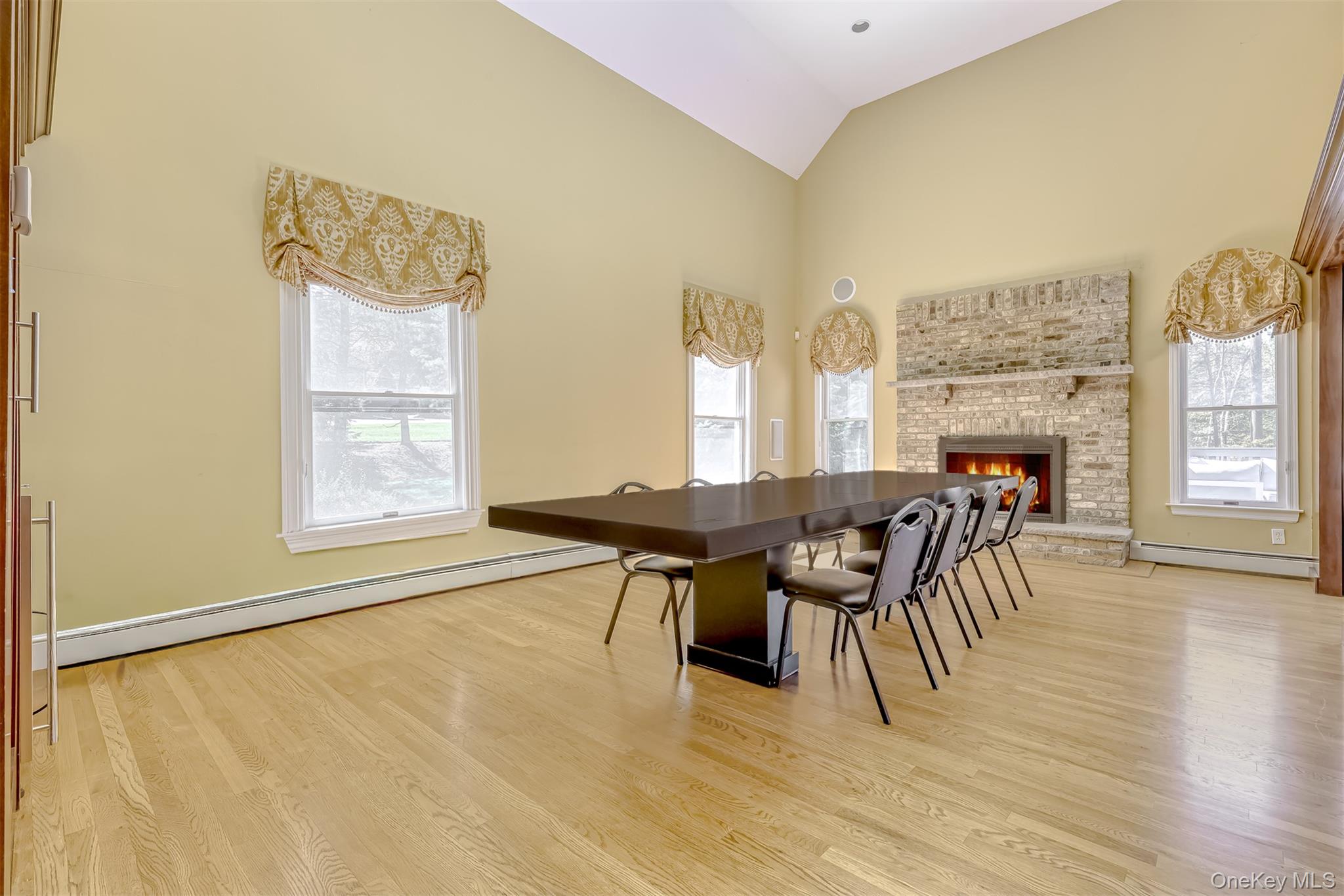 15 Golden Road, Suffern, NY 10901