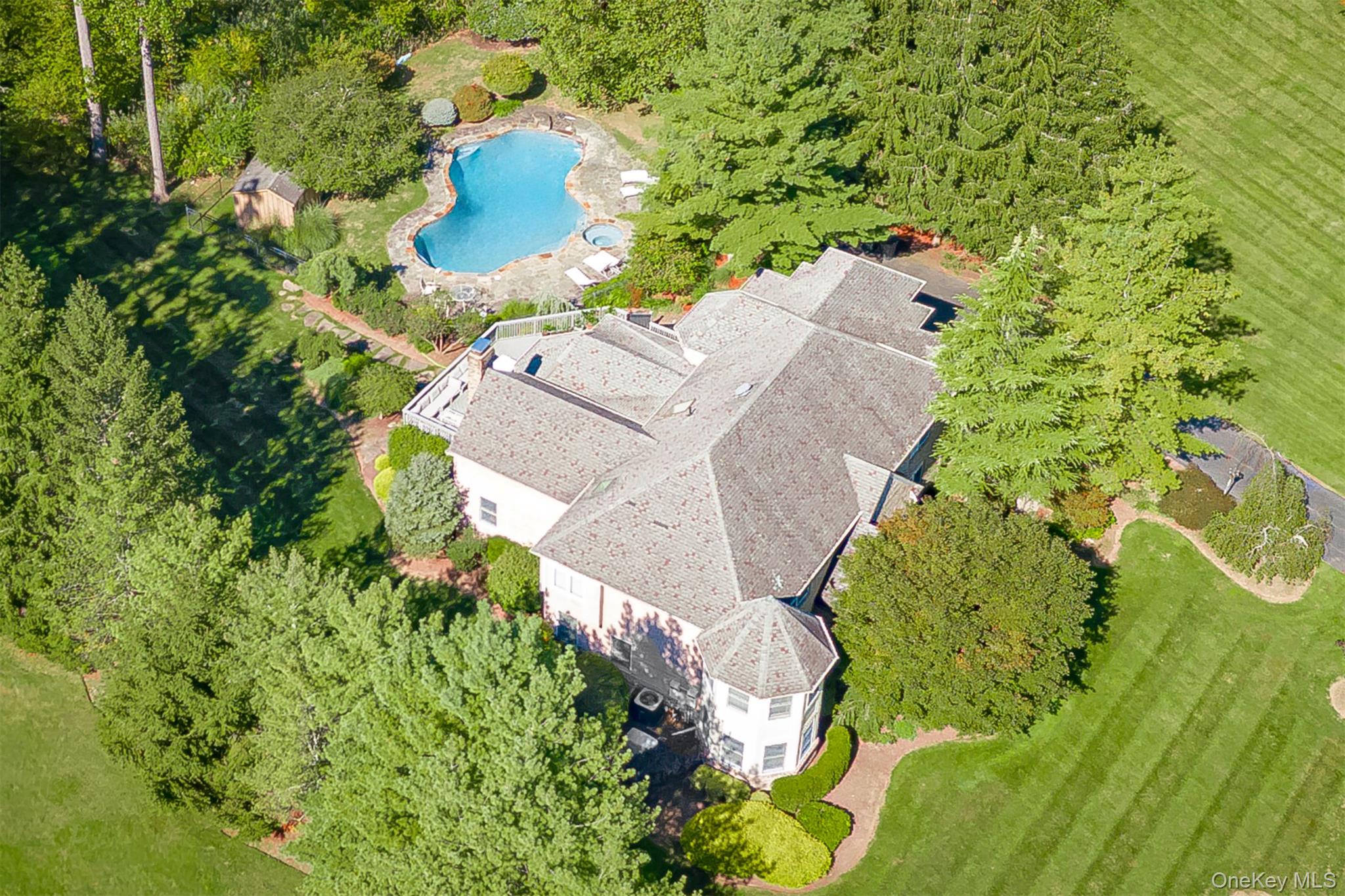 15 Golden Road, Suffern, NY 10901