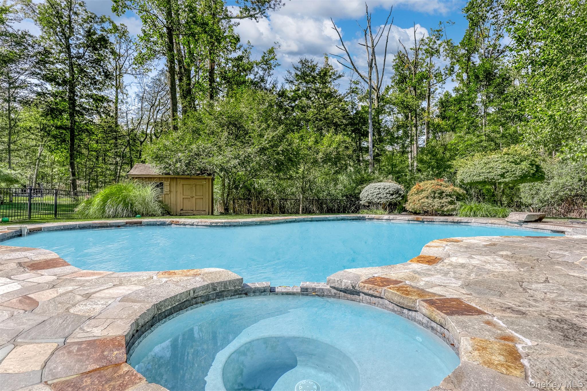 15 Golden Road, Suffern, NY 10901