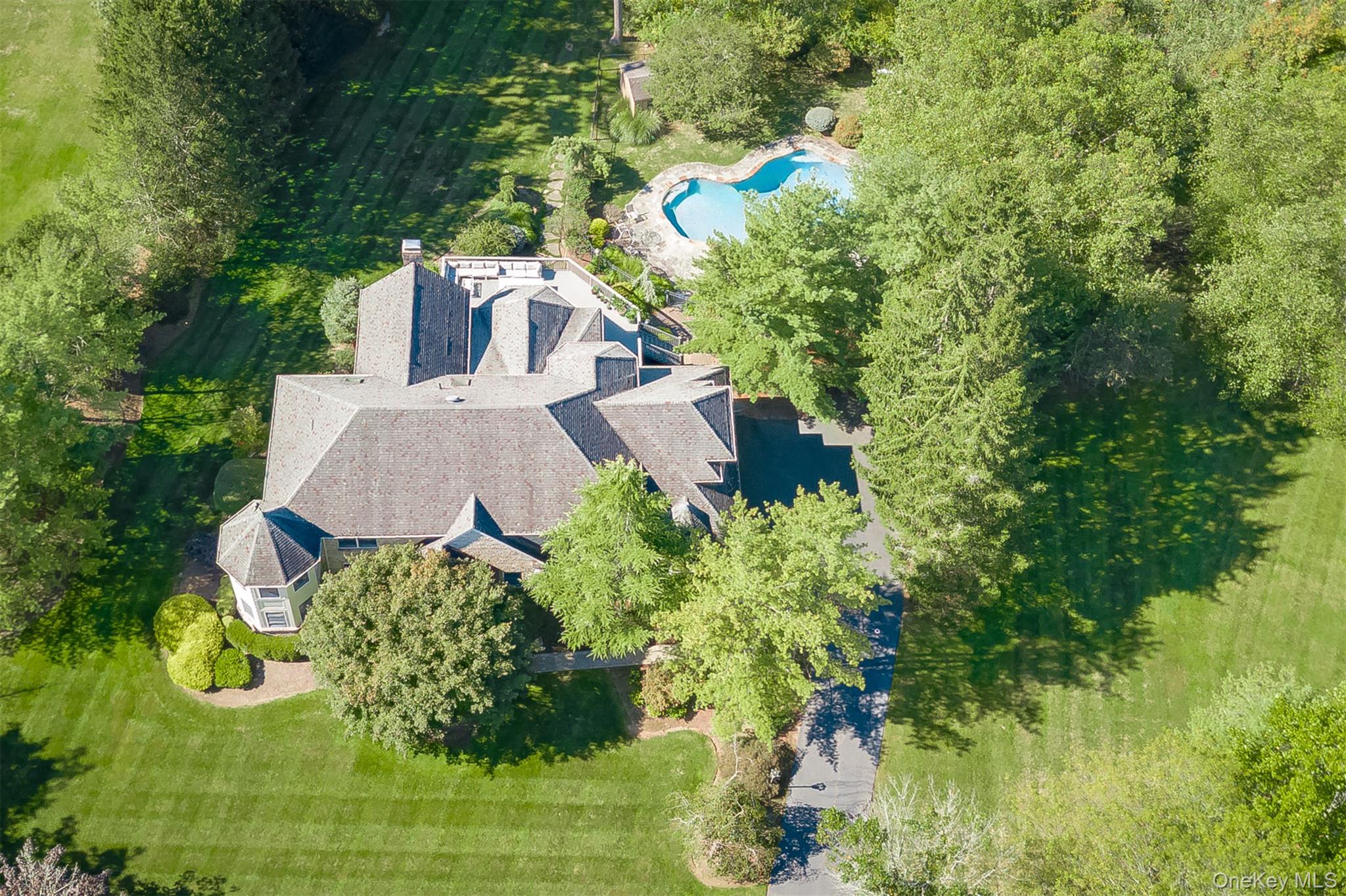 15 Golden Road, Suffern, NY 10901