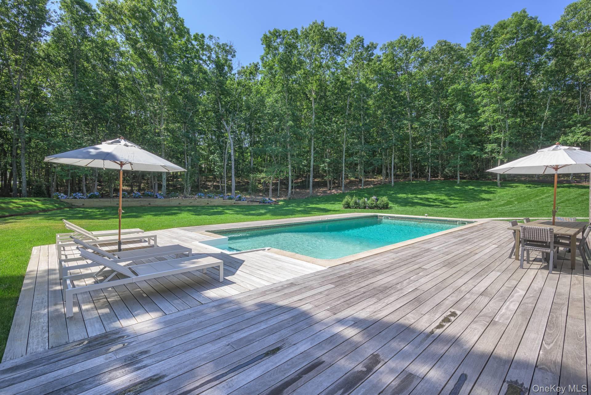 1646 Noyack Road, Southampton, NY 11968