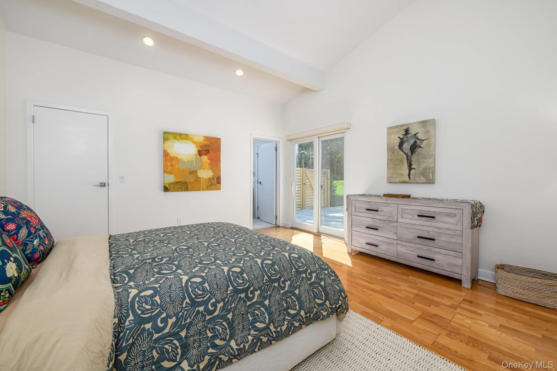 1646 Noyack Road, Southampton, NY 11968