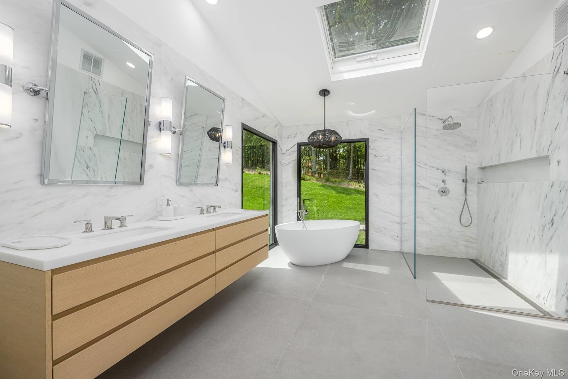 1646 Noyack Road, Southampton, NY 11968