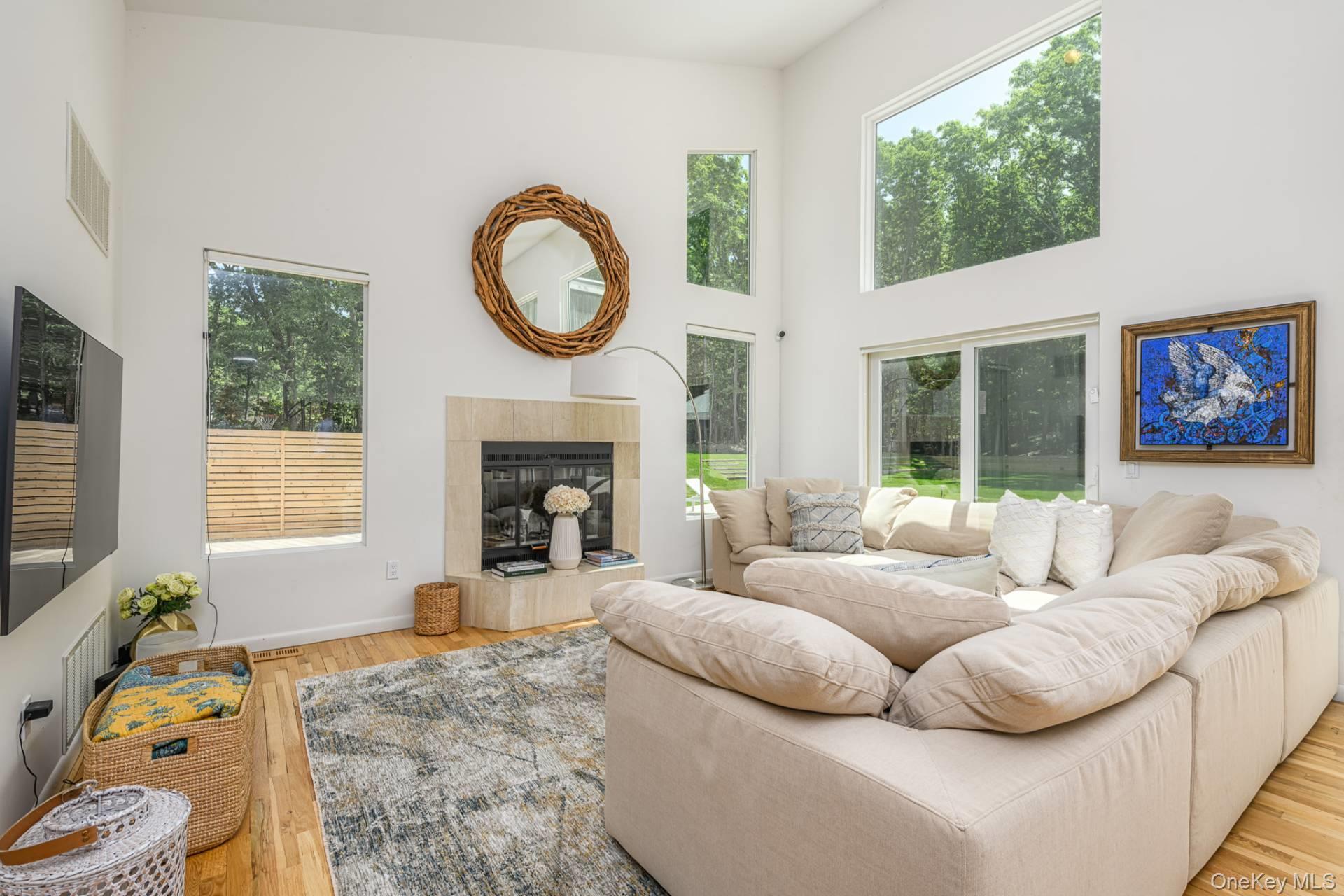 1646 Noyack Road, Southampton, NY 11968