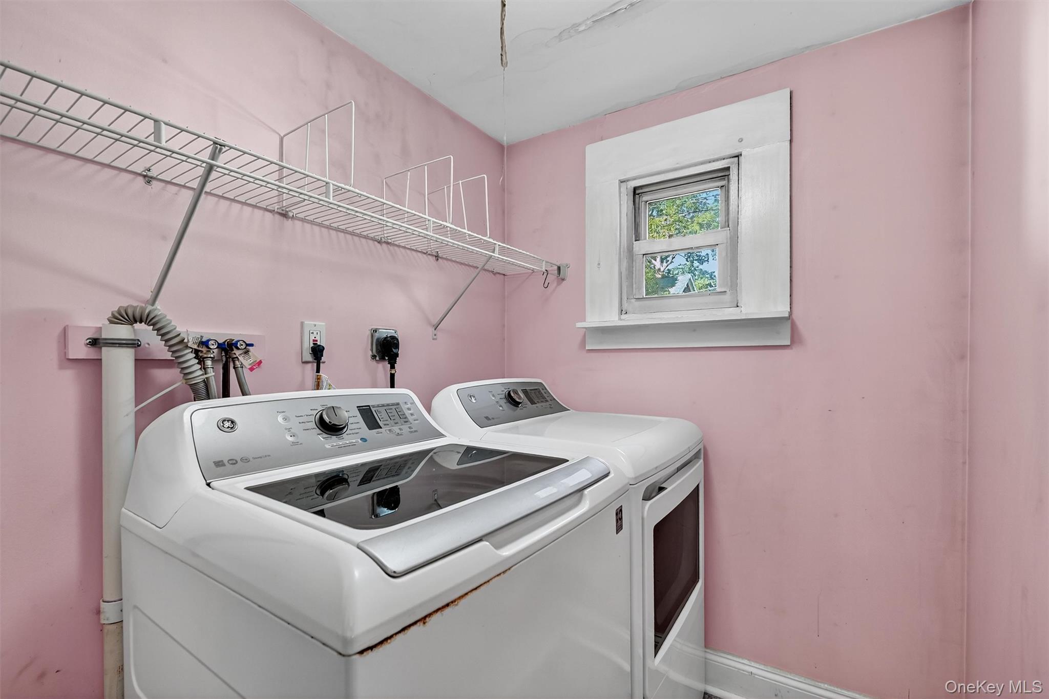 17 Nott Place, Newburgh, NY 12550