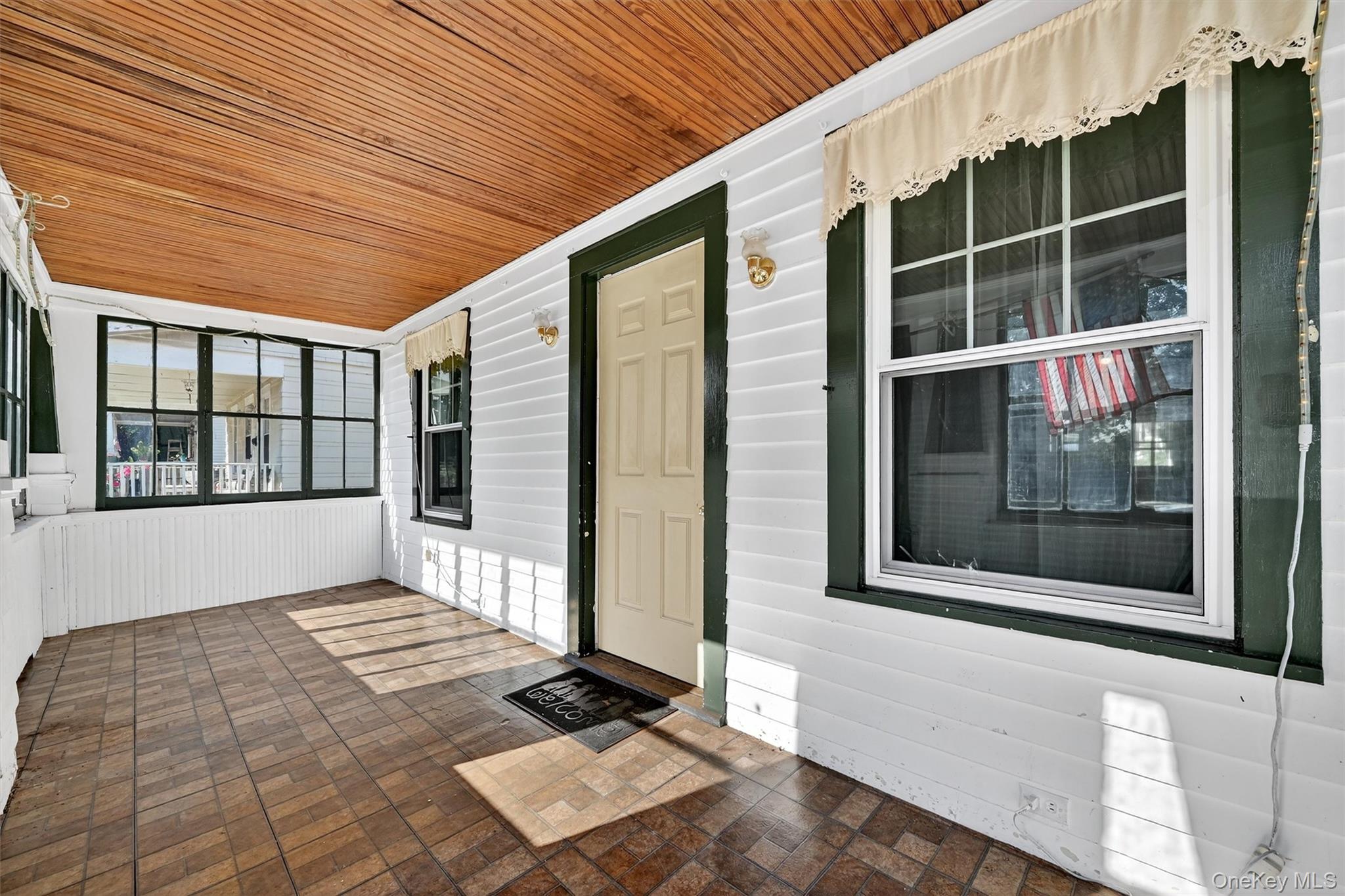 17 Nott Place, Newburgh, NY 12550