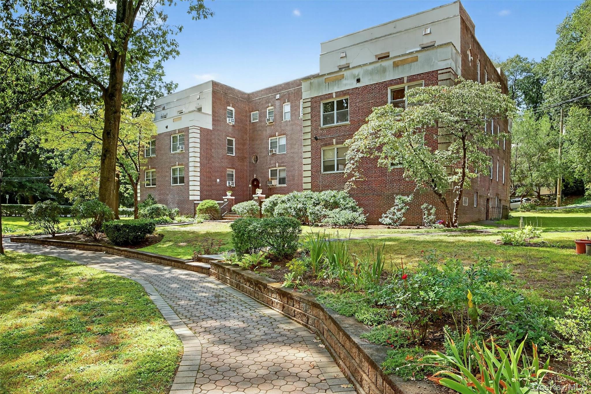 15 Sunnybrook Road # 2A, Bronxville, NY 10708