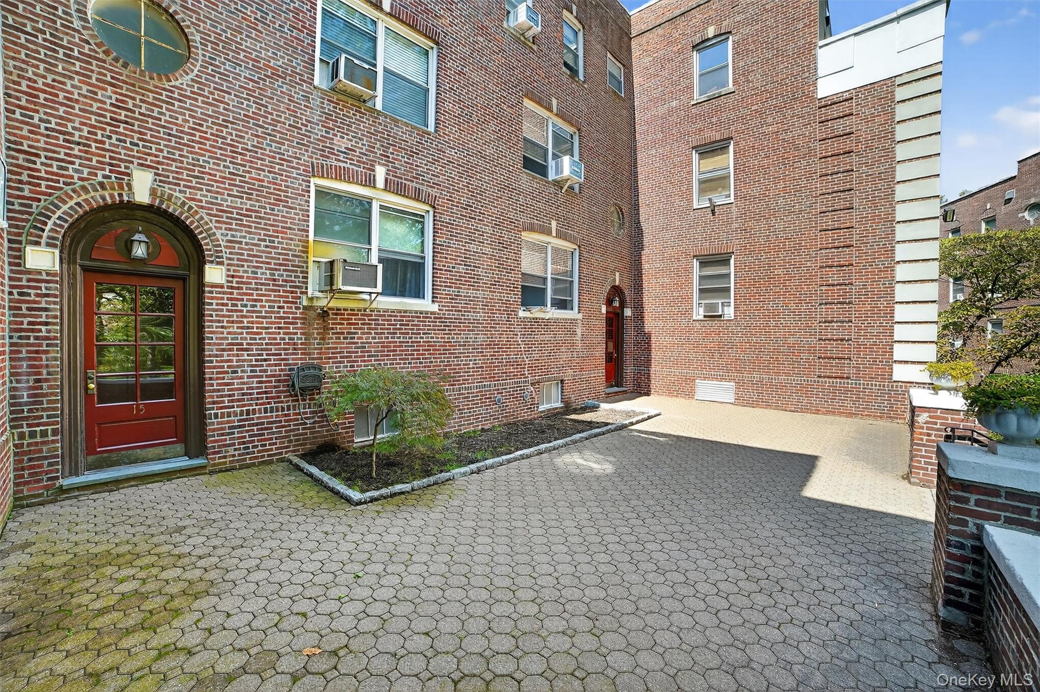 15 Sunnybrook Road # 2A, Bronxville, NY 10708