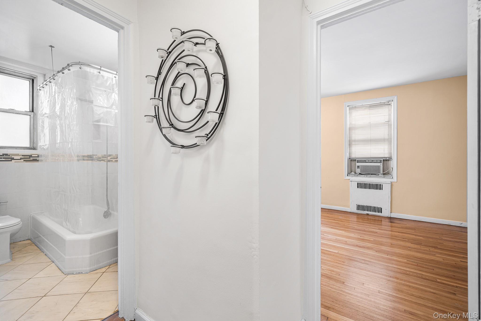 65-74 Saunders Street # 1F, Rego Park, NY 11374