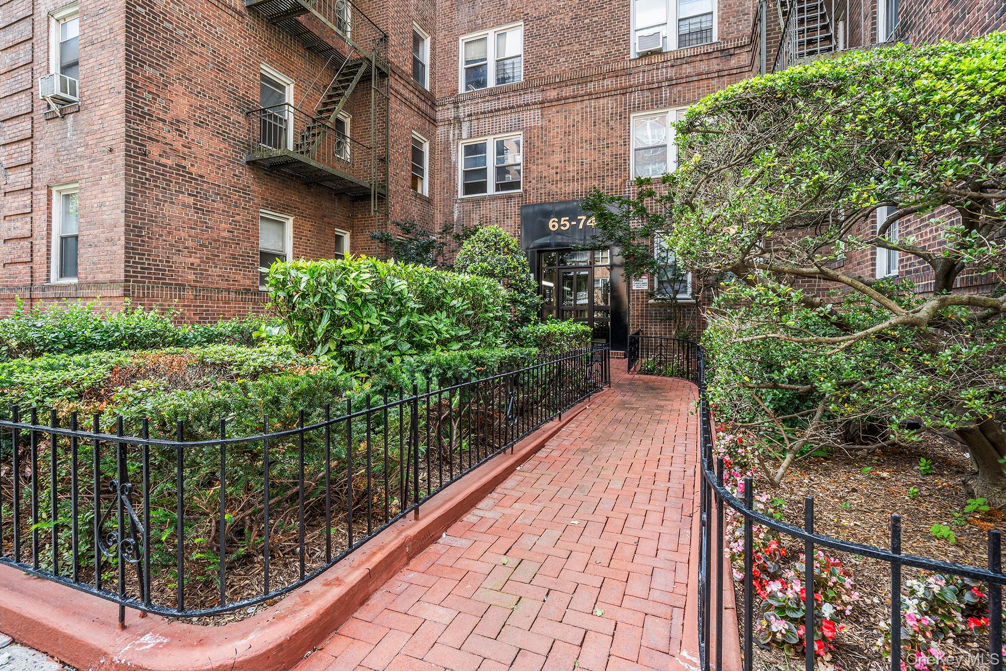 65-74 Saunders Street # 1F, Rego Park, NY 11374