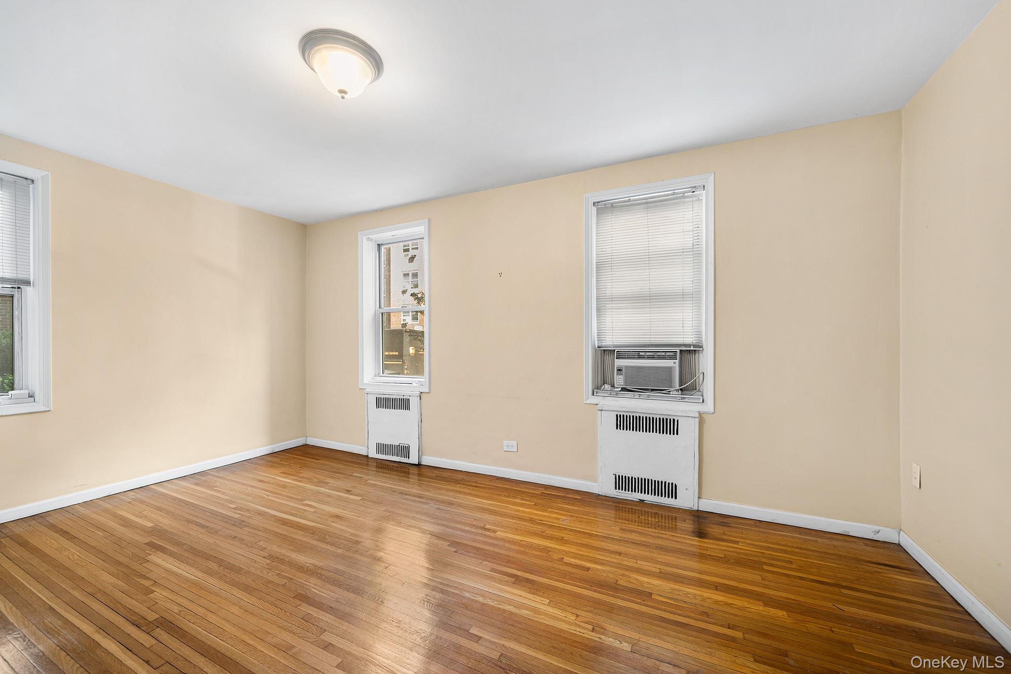 65-74 Saunders Street # 1F, Rego Park, NY 11374