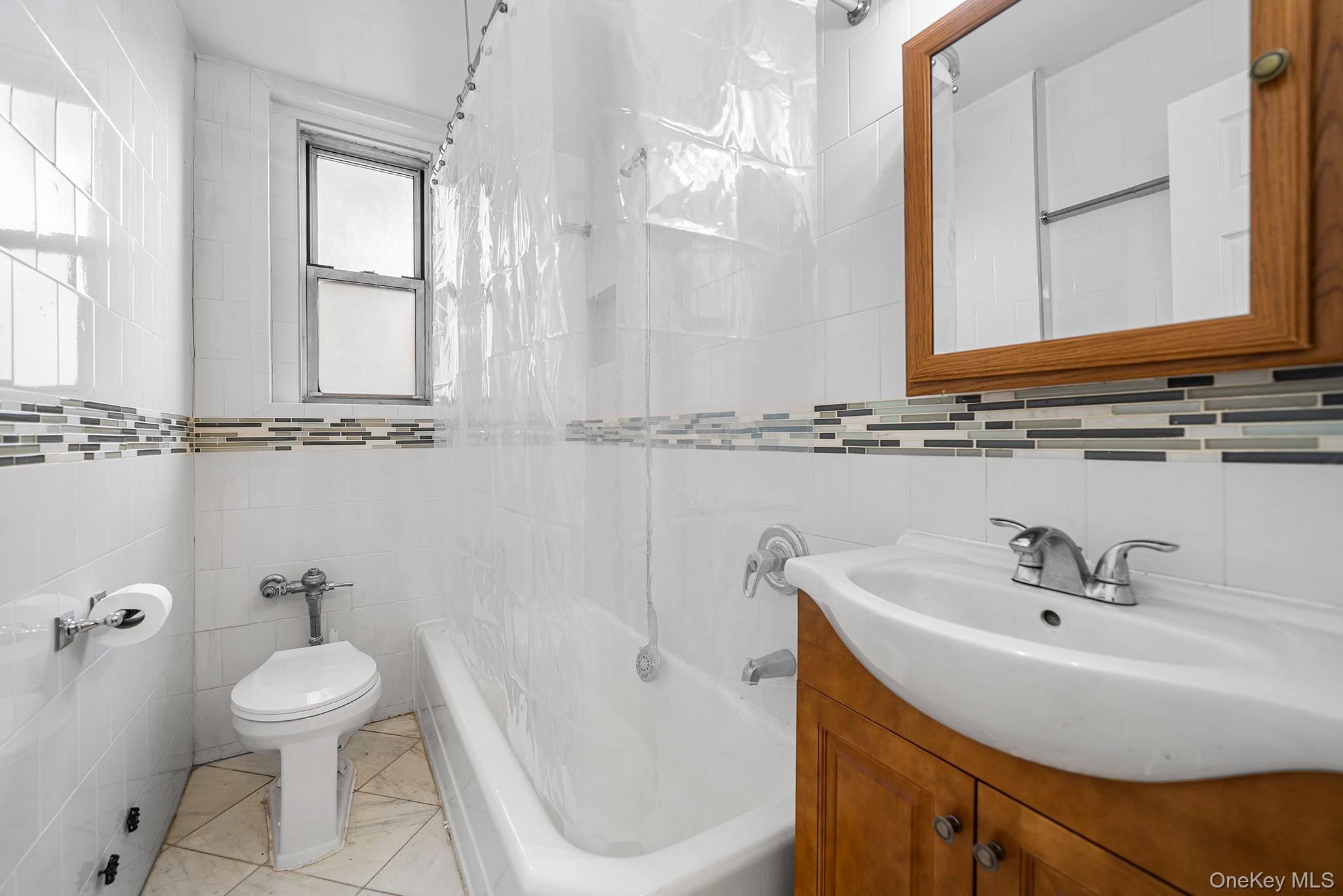 65-74 Saunders Street # 1F, Rego Park, NY 11374