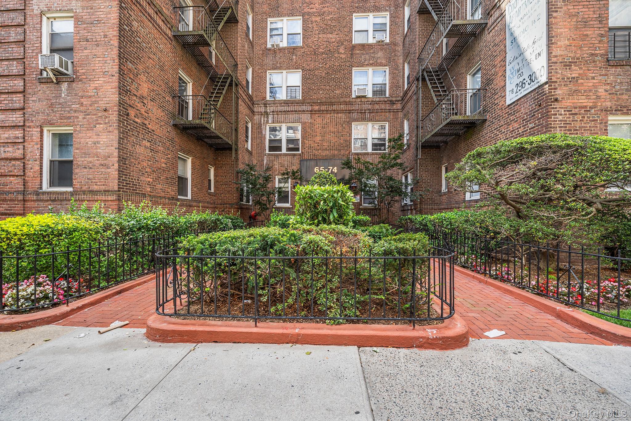 65-74 Saunders Street # 1F, Rego Park, NY 11374