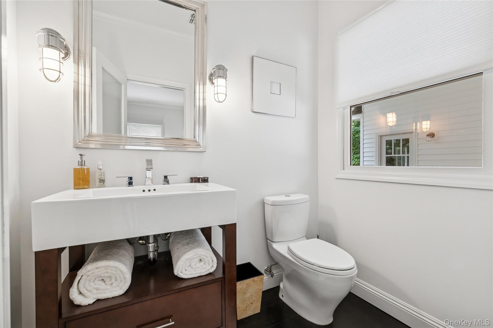 38 W Meadow Road, Setauket, NY 11733