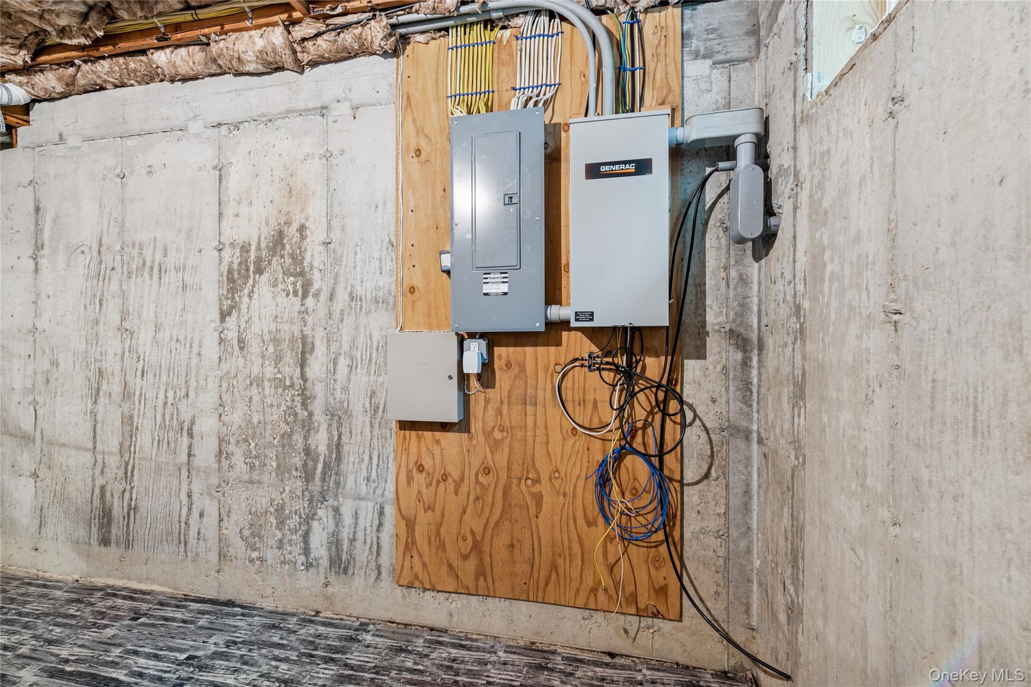 38 W Meadow Road, Setauket, NY 11733