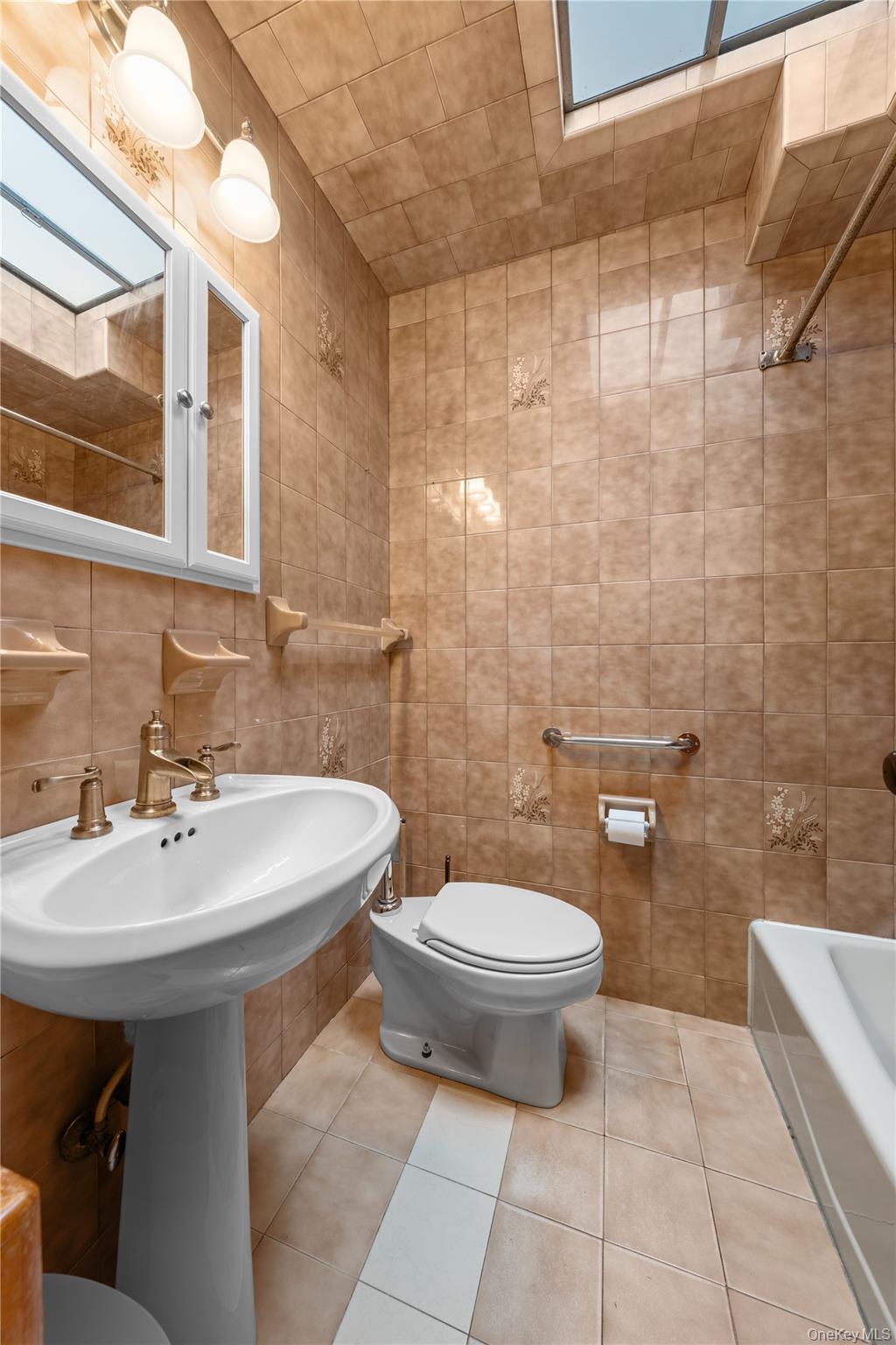 2570 49th Street, Astoria, NY 11103