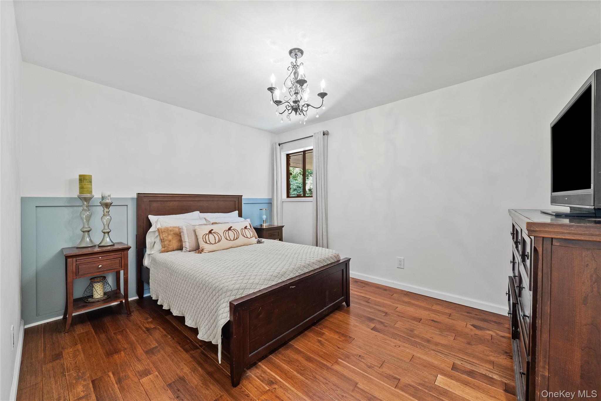 55 Rolling Hill Lane, Old Westbury, NY 11568